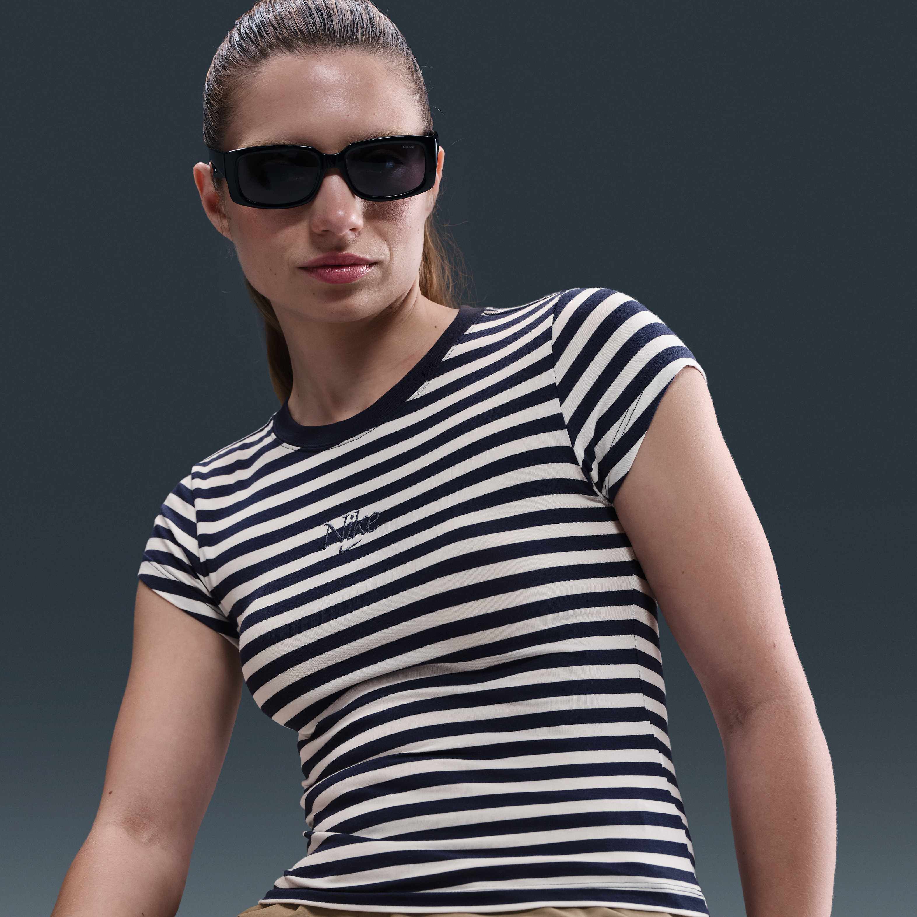 نايكي سبورتسوير image number 2