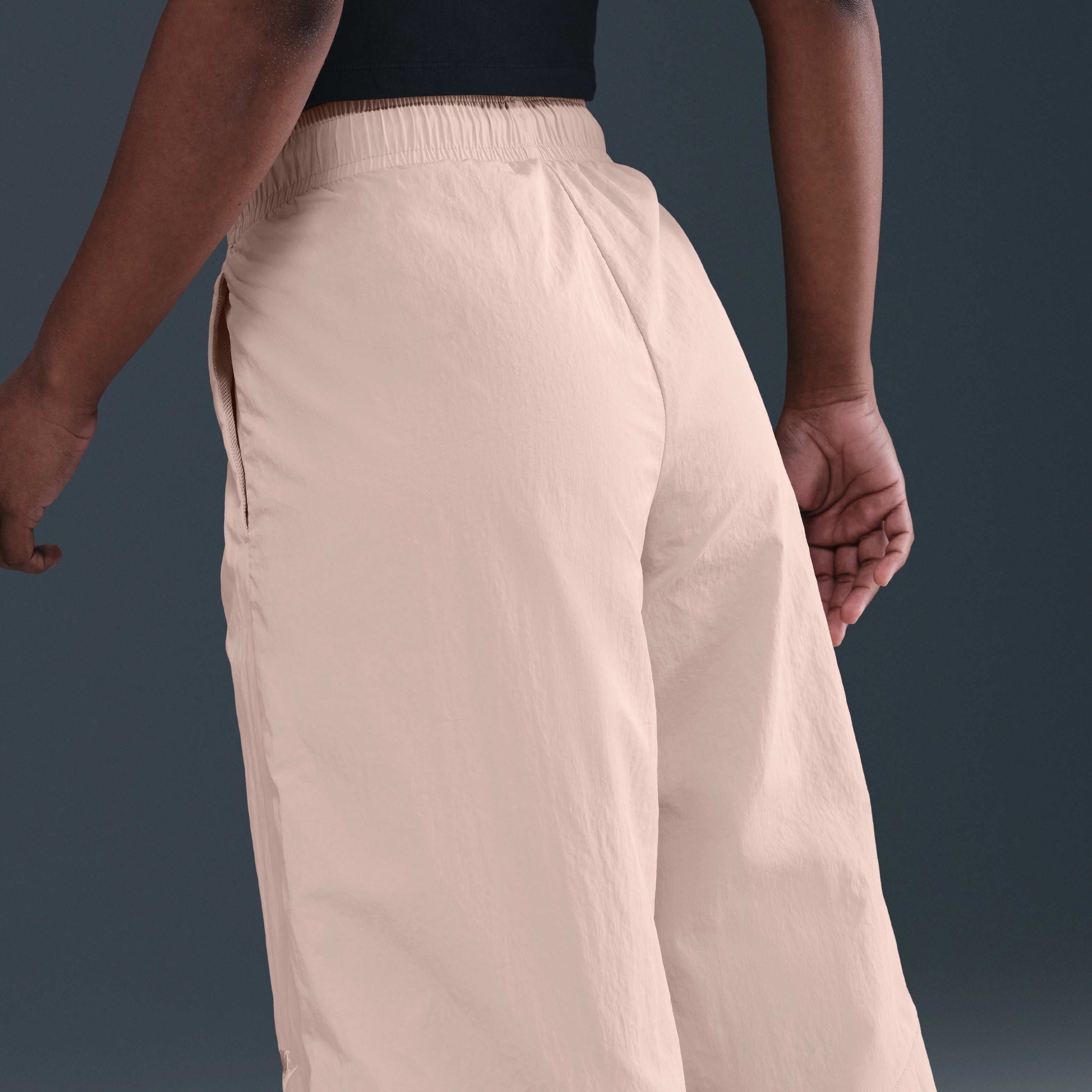 نايكي سبورتسوير image number 2