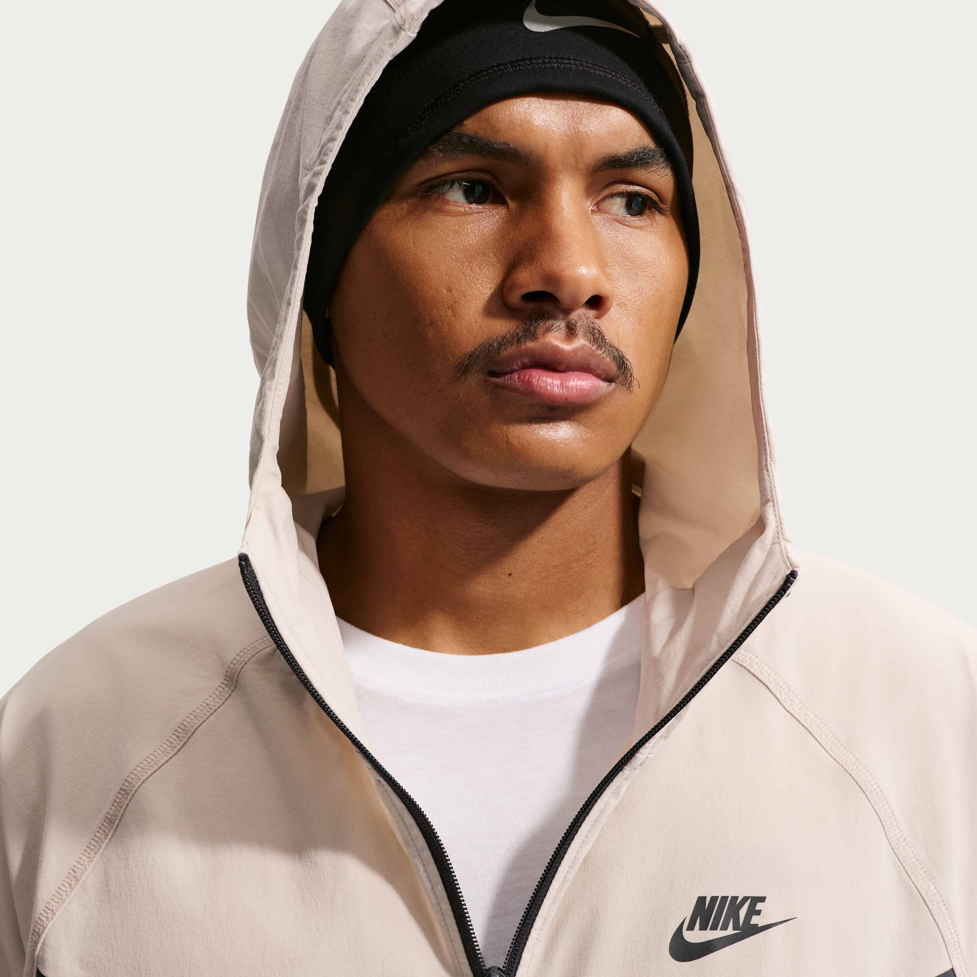 نايكي تك image number 2