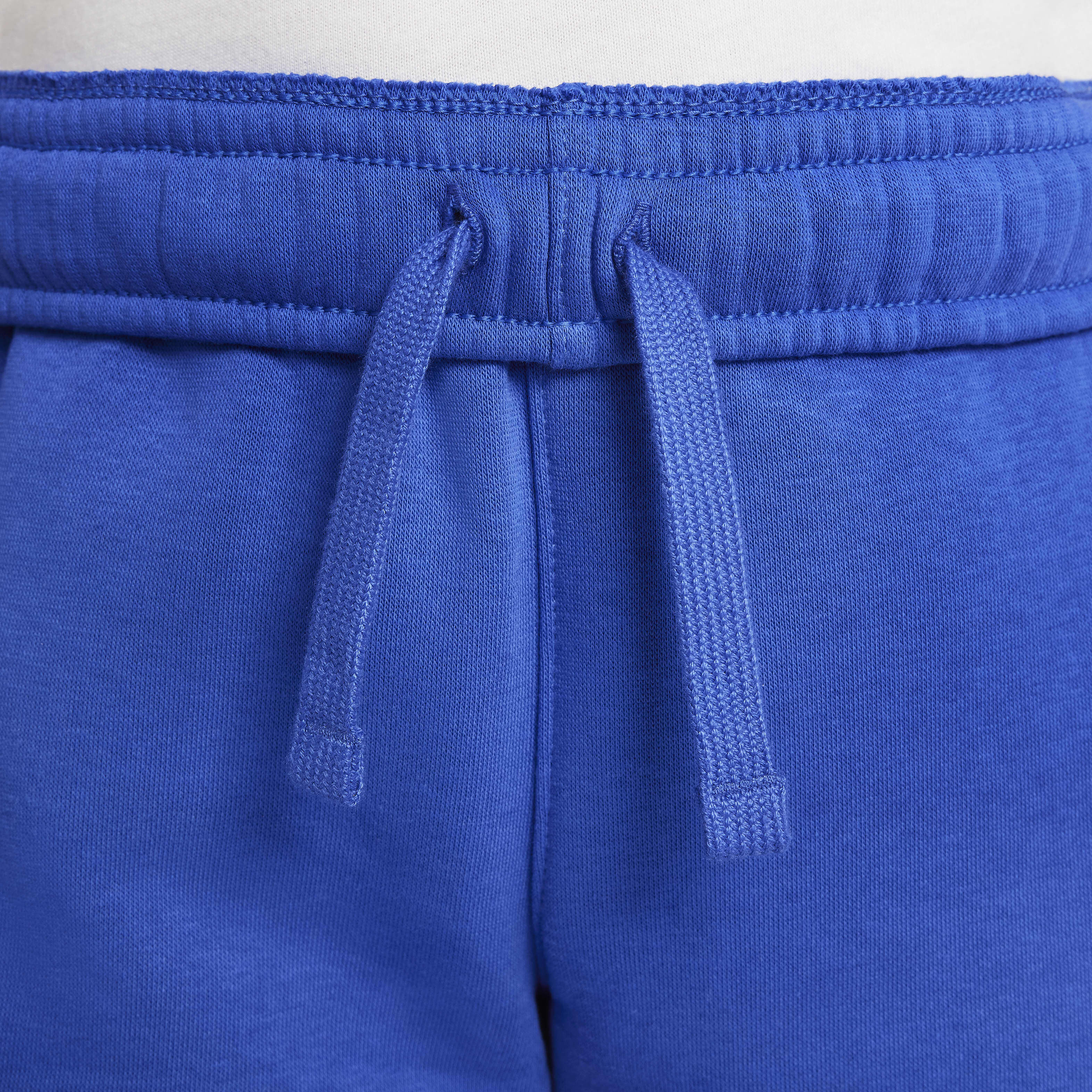 Nike Sportswear Repeat image number 2