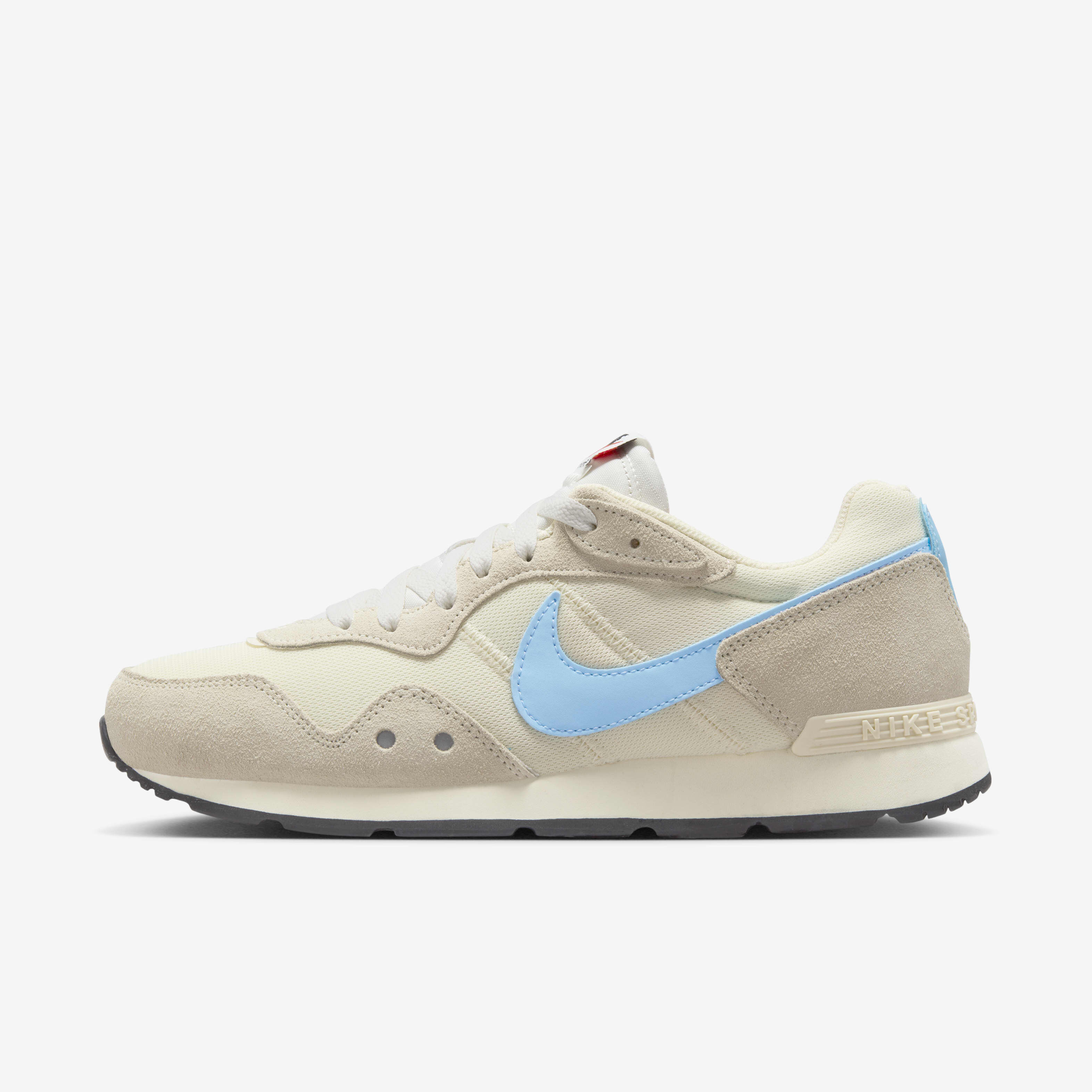 Buy Nike Venture Runner Women s Shoe Nike Qatar Official