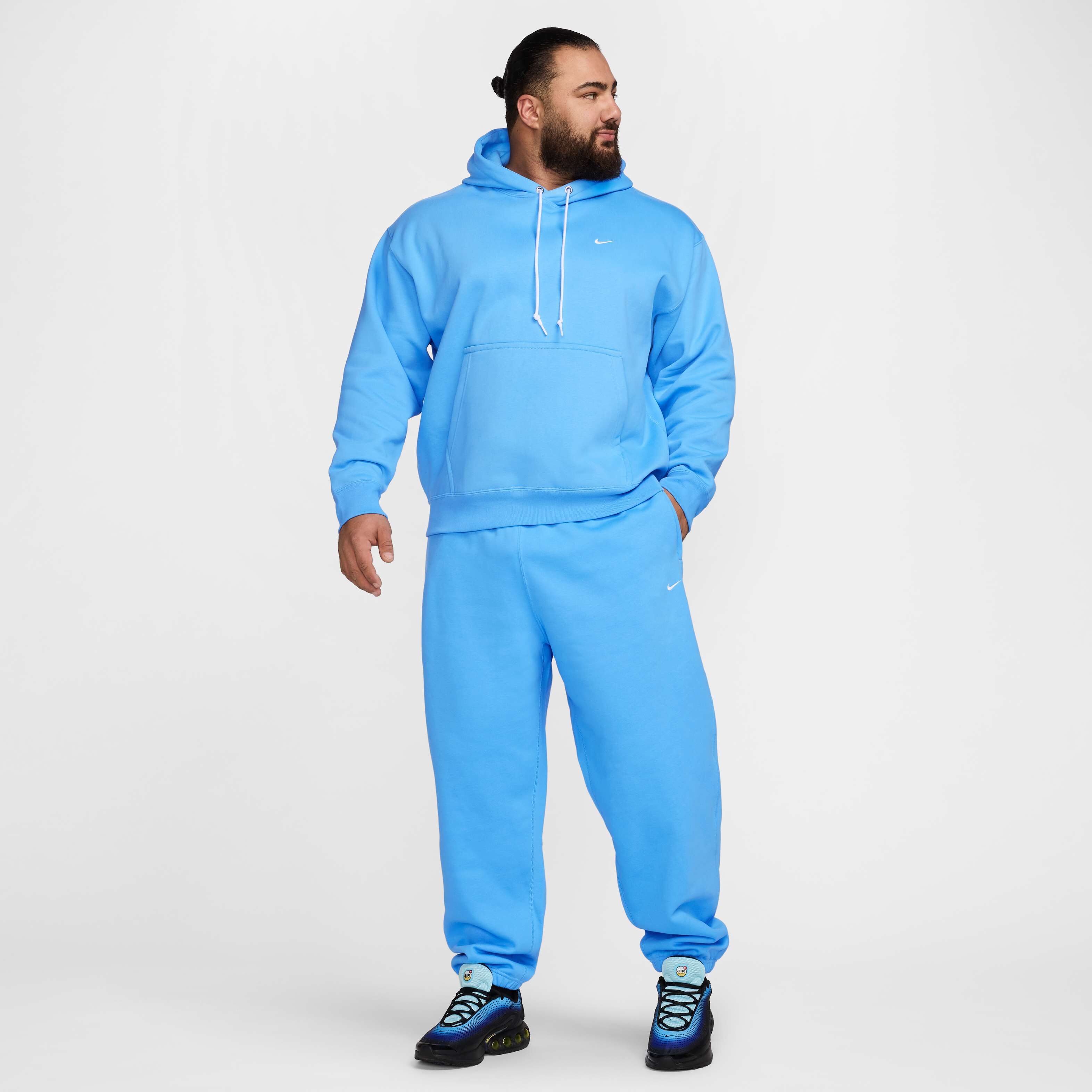 Nike Solo Swoosh image number 13