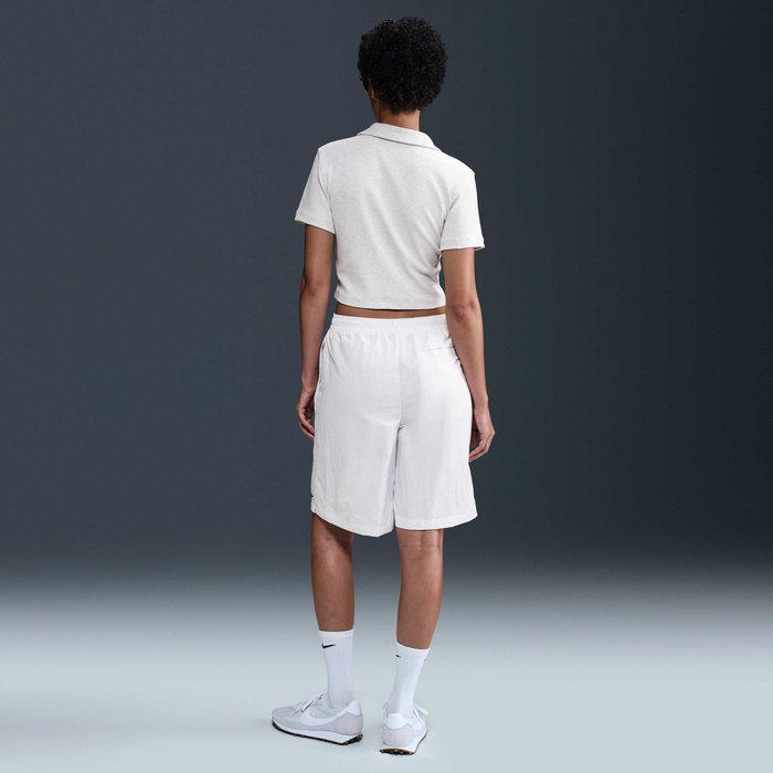 Nike Sportswear Essential image number 4 Nike Sportswear Essential image number 4