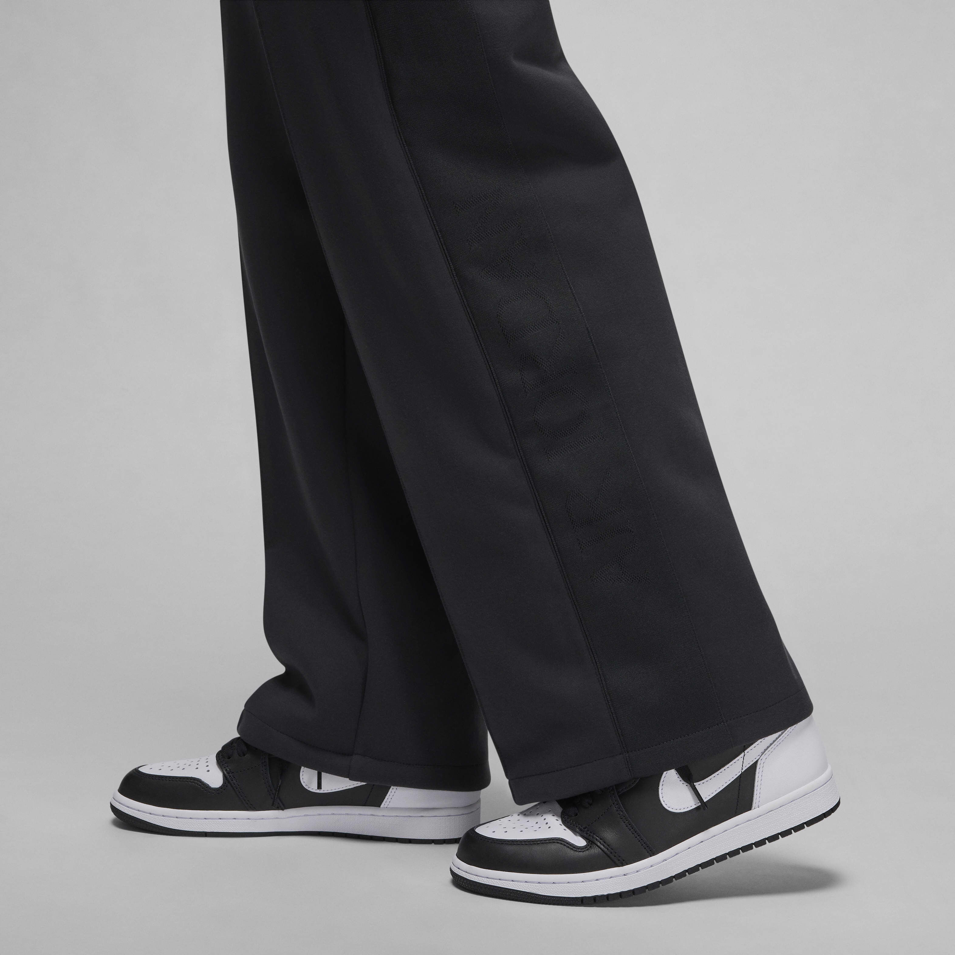 Air Jordan image number 4