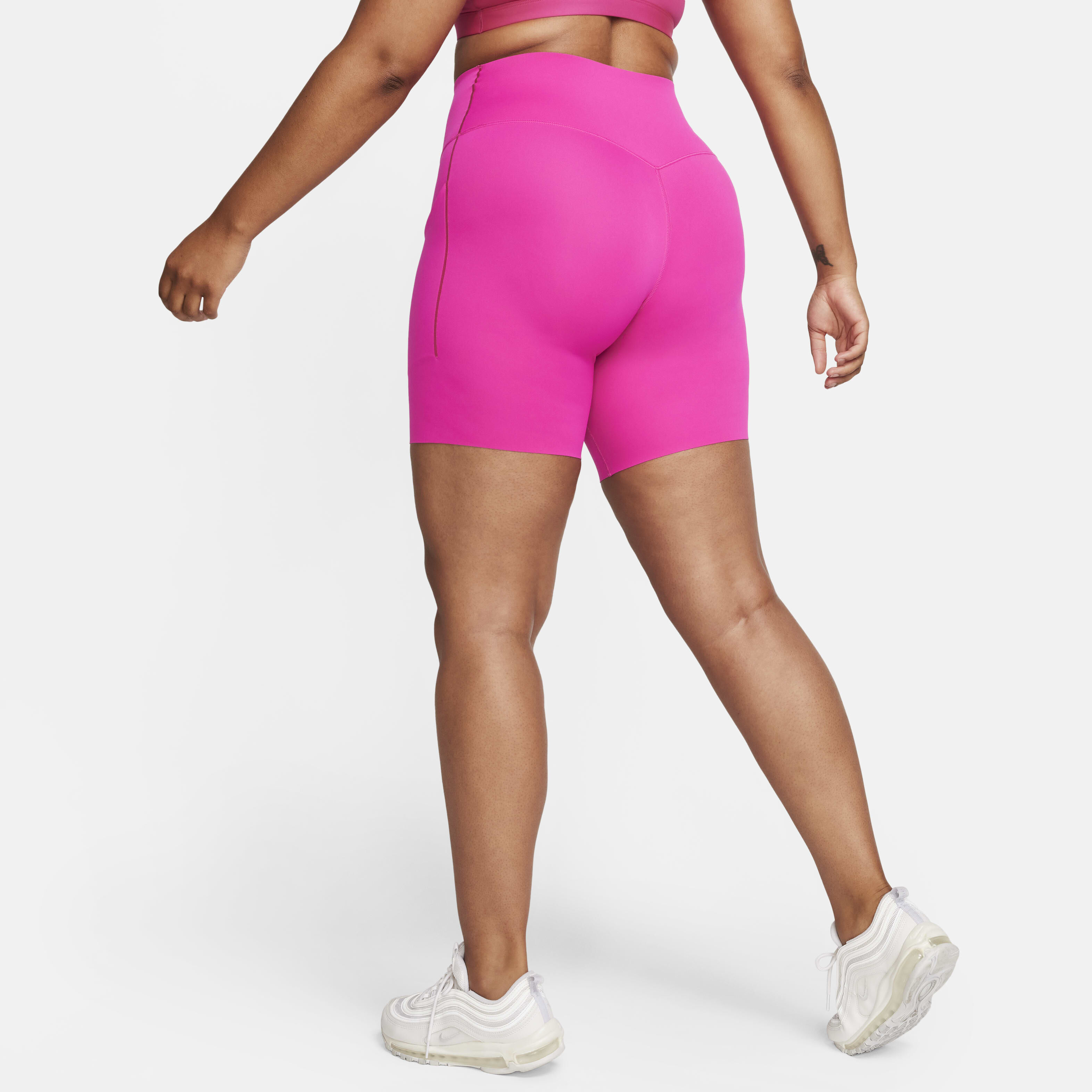 نايكي يونيفرسا image number 1