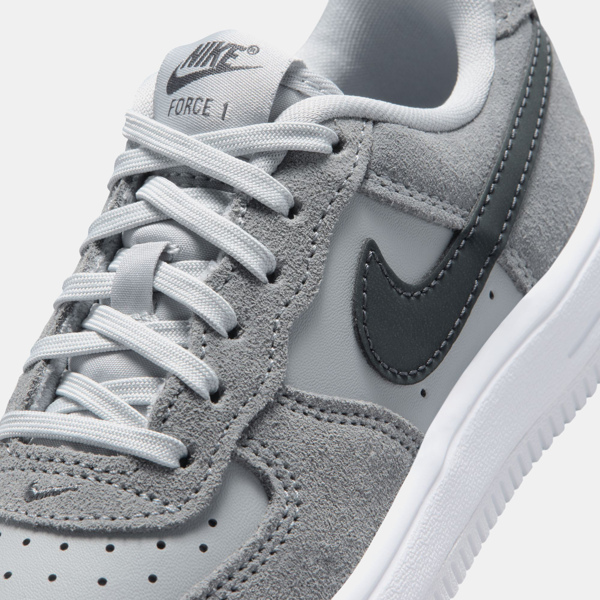 Nike Force 1 Low Essential+ image number 8
