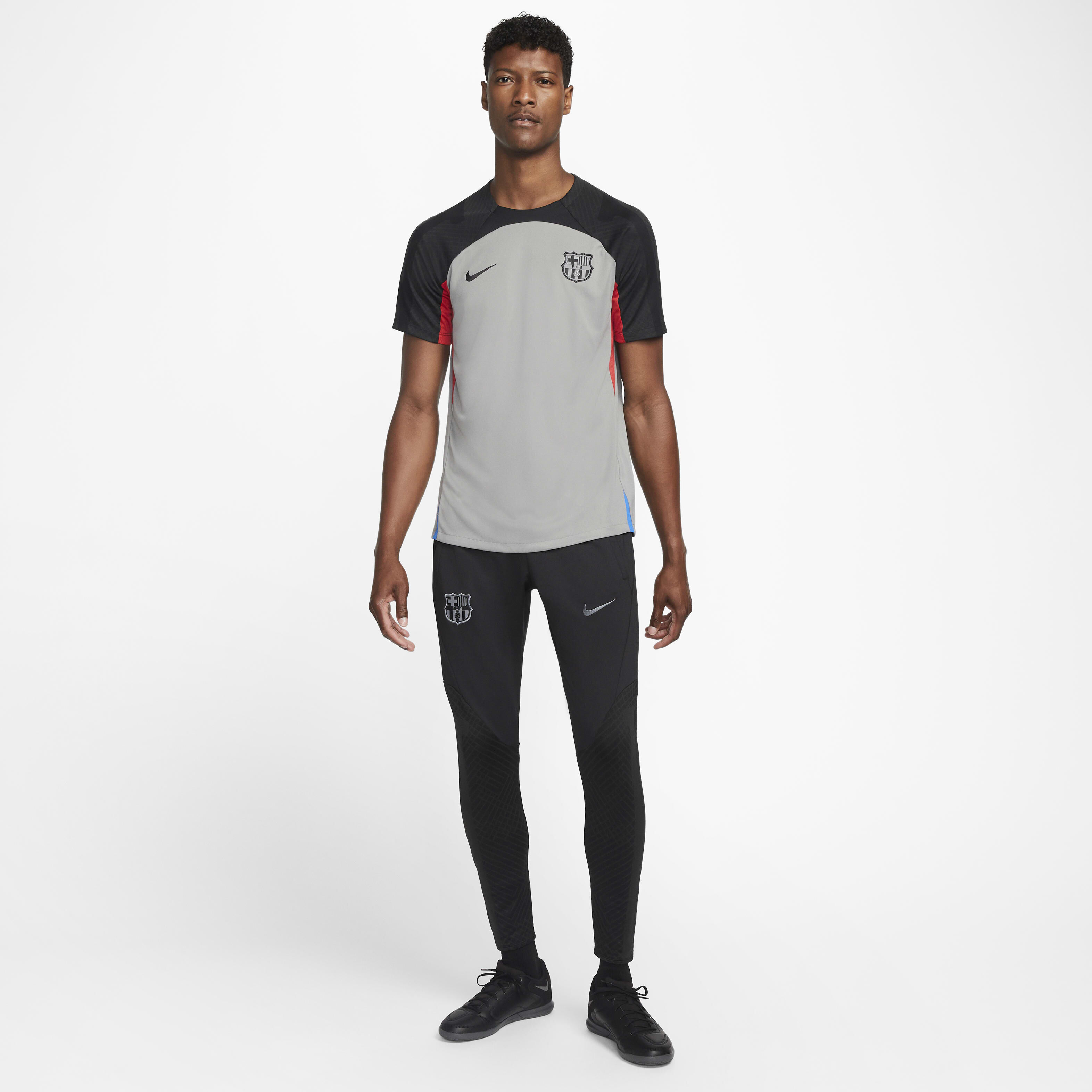 F.C. Barcelona Strike image number 6