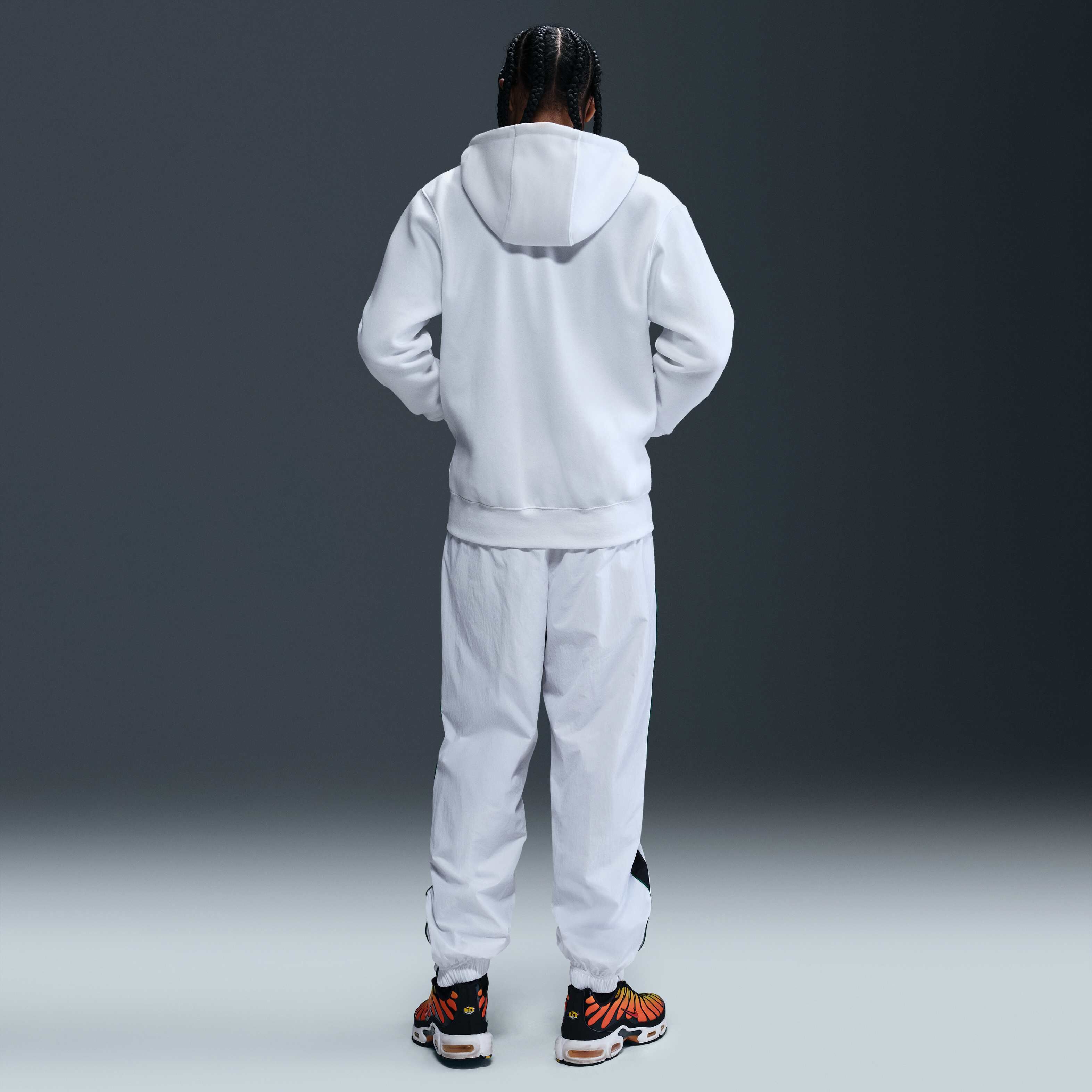 نايكي كلوب image number 4