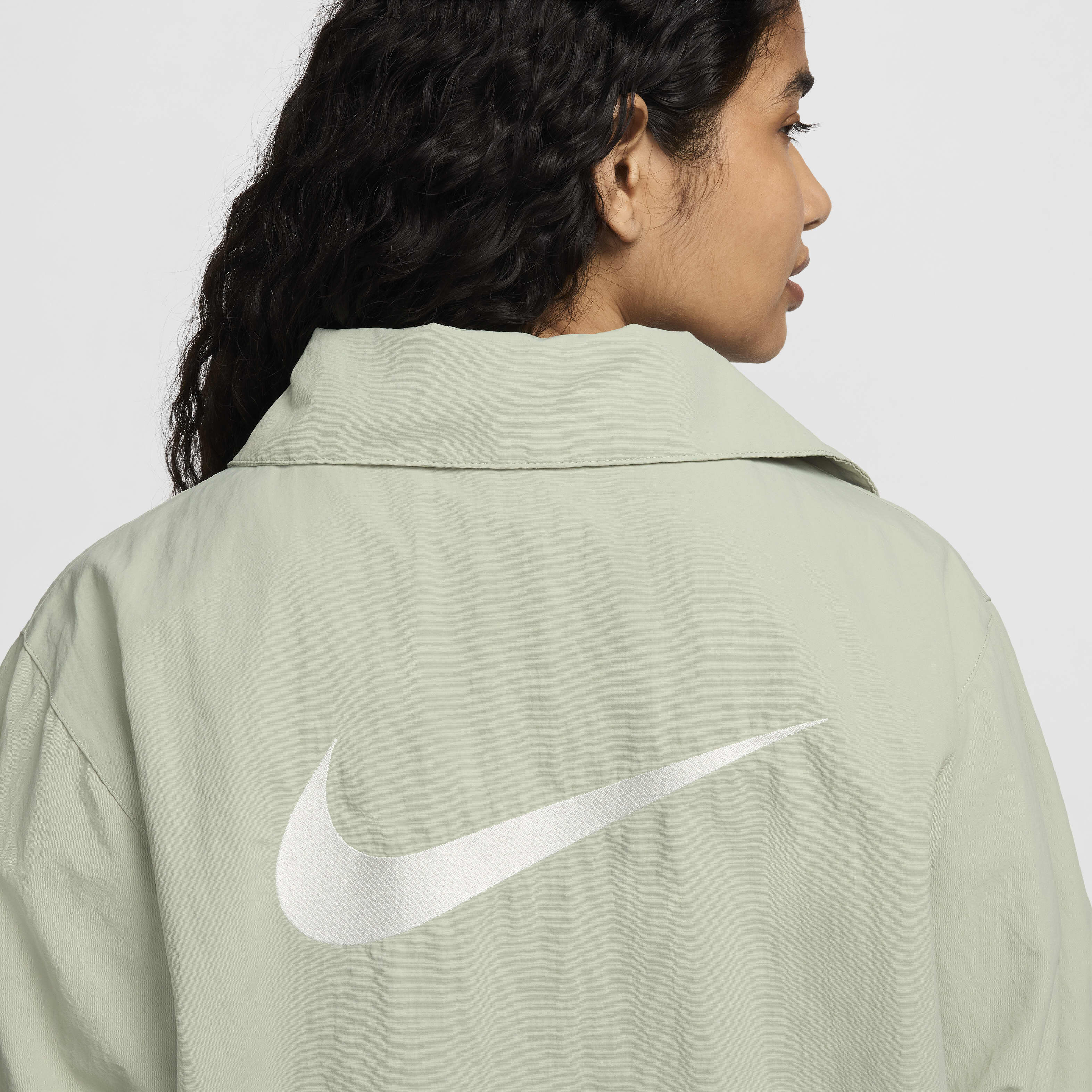 Nike Sportswear Essential image number 6