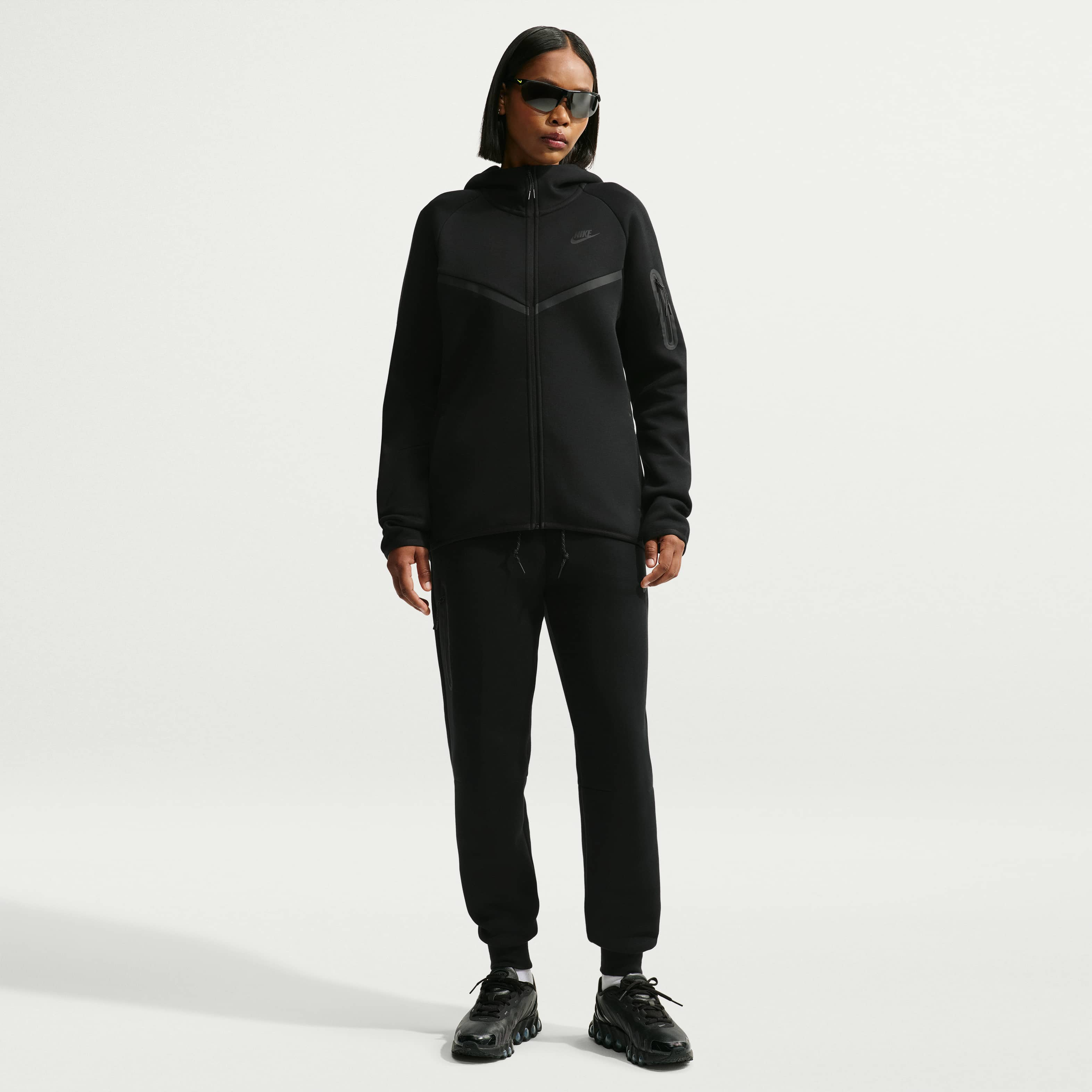 Nike Sportswear Tech Fleece image number 0