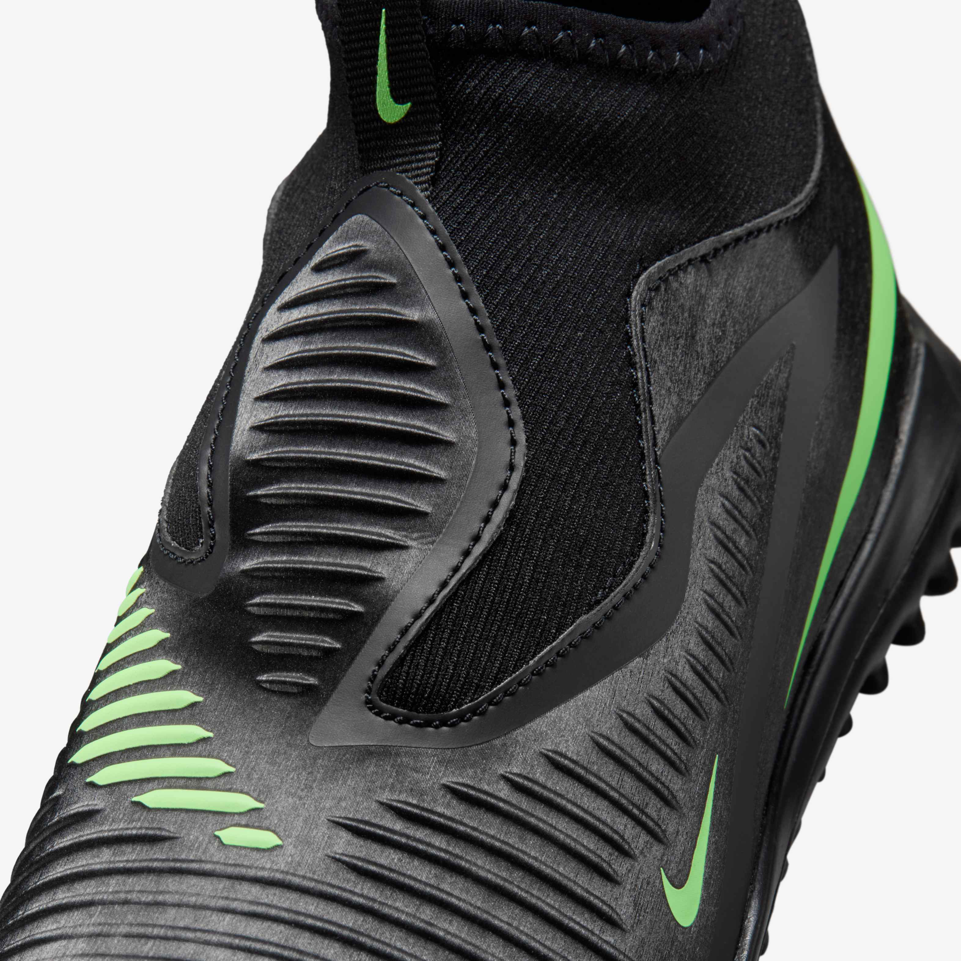 Nike Jr. Phantom 6 High Academy image number 6