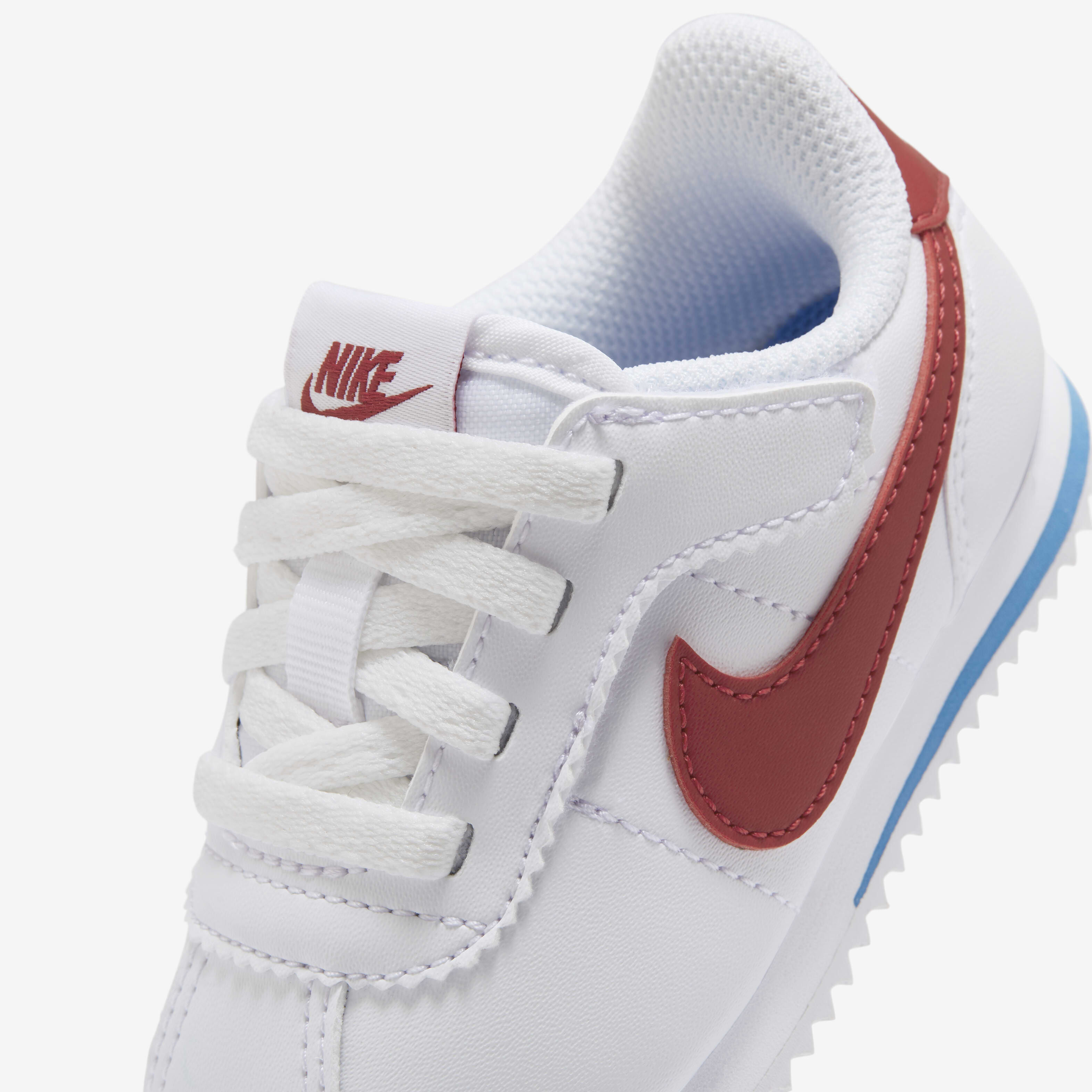 Nike cortez bébé jordan hot sale