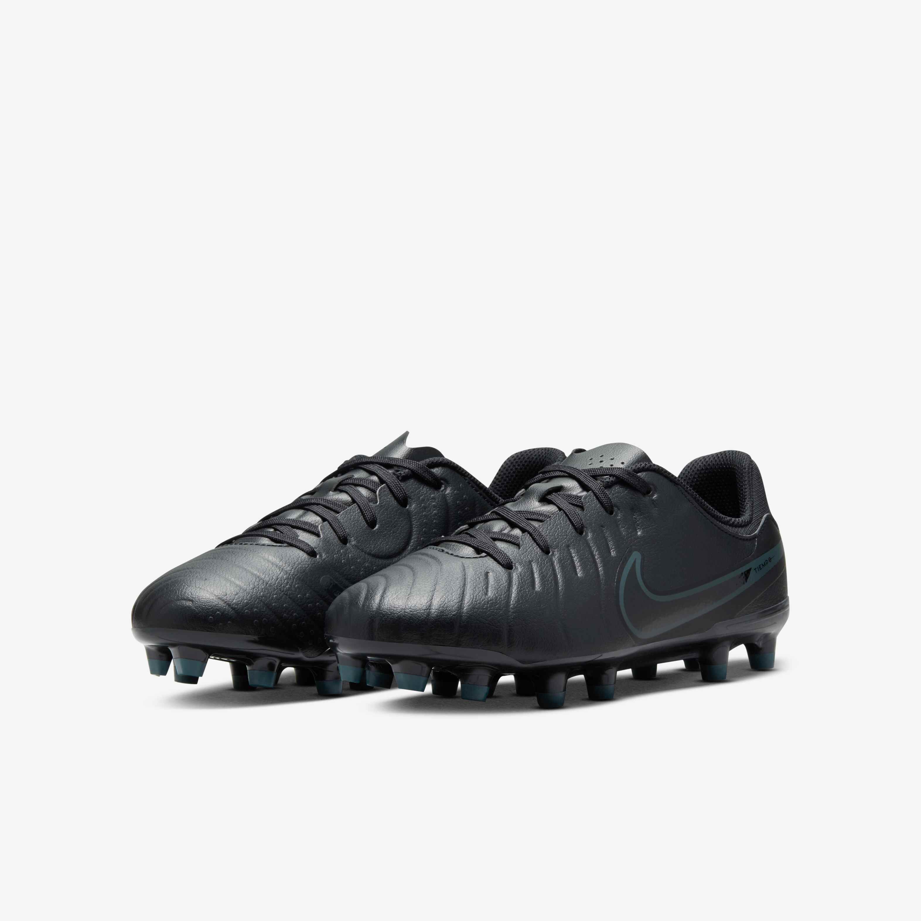 Nike Jr. Tiempo Legend 10 Academy image number 4