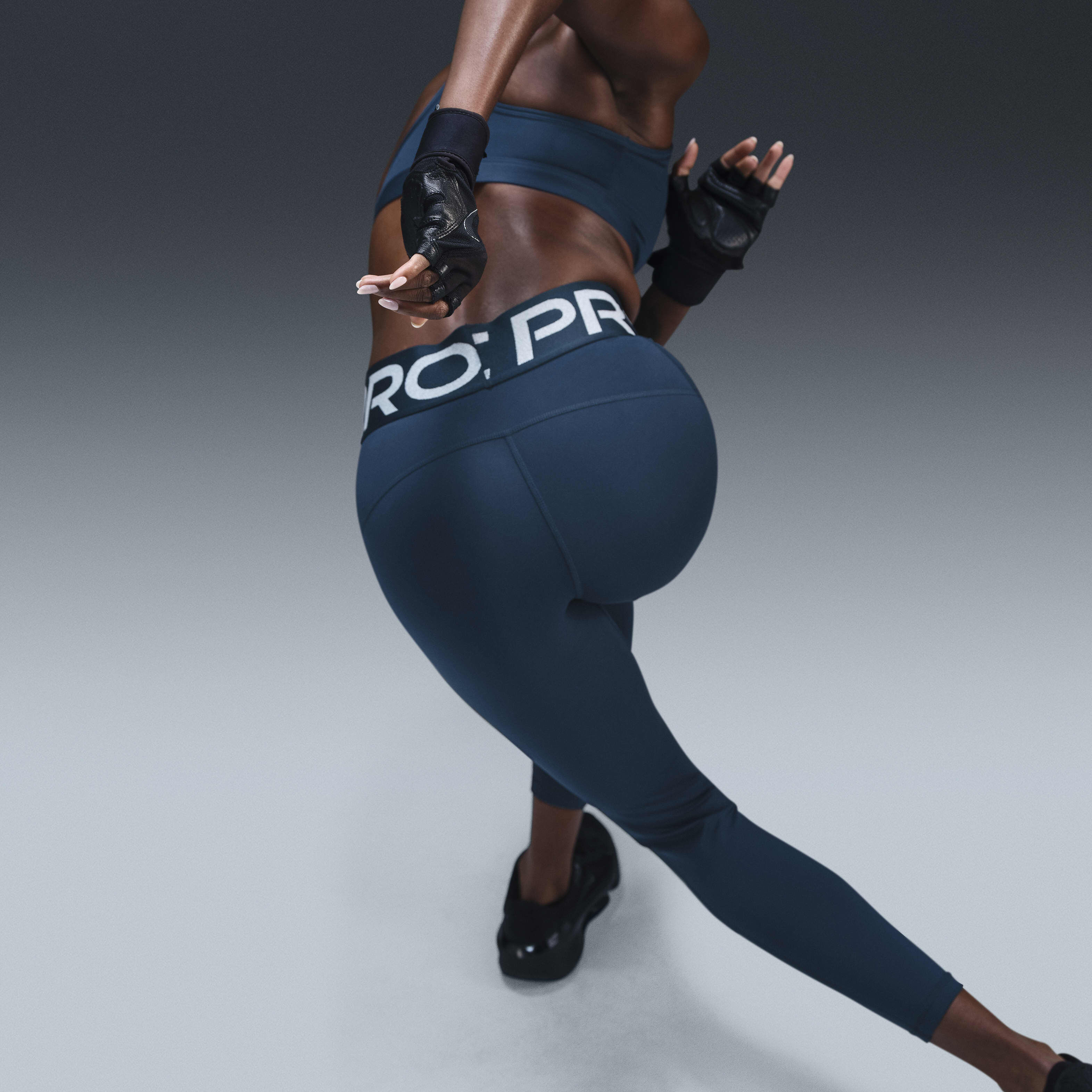 Nike Pro Sculpt image number 2
