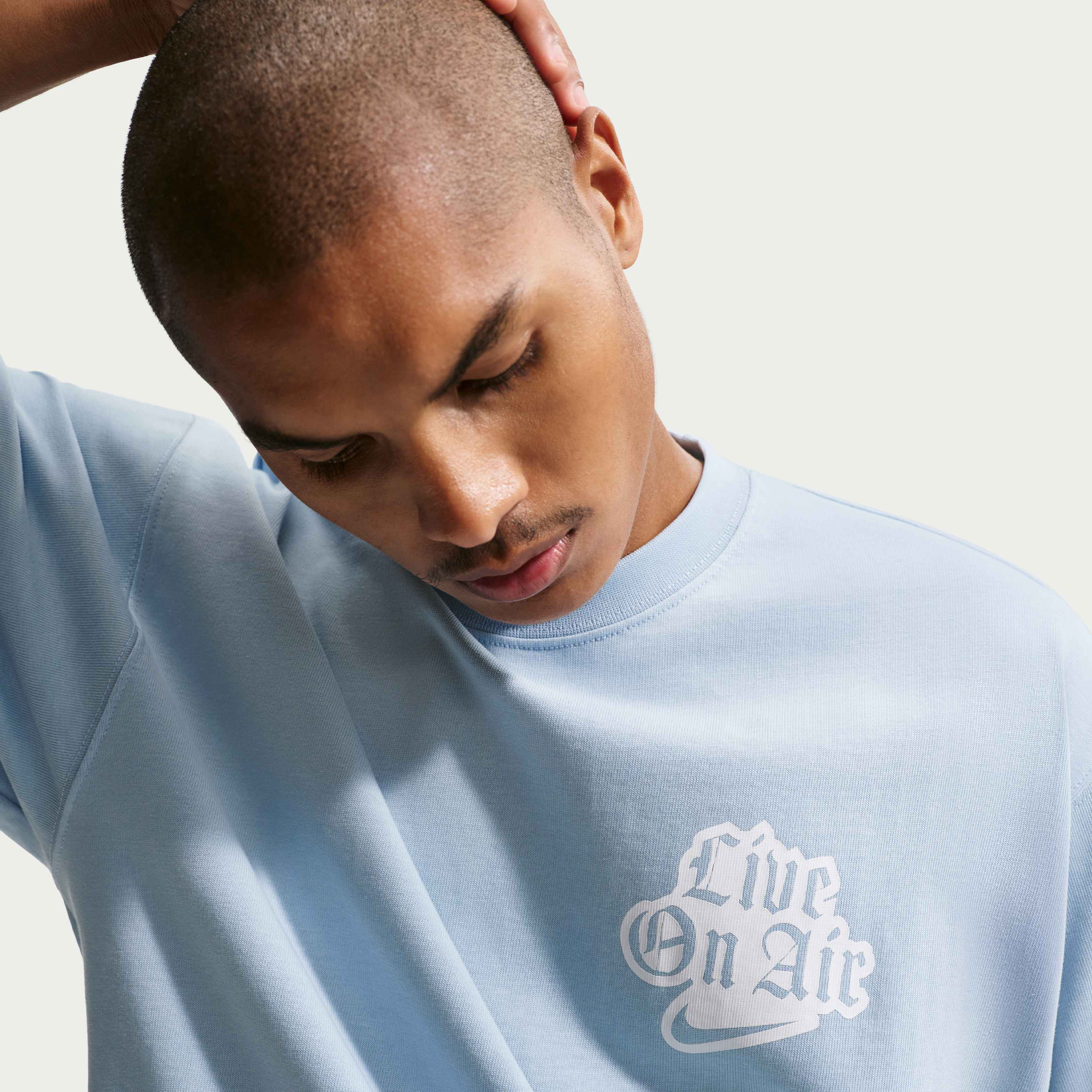 Nike Solo Swoosh image number 2