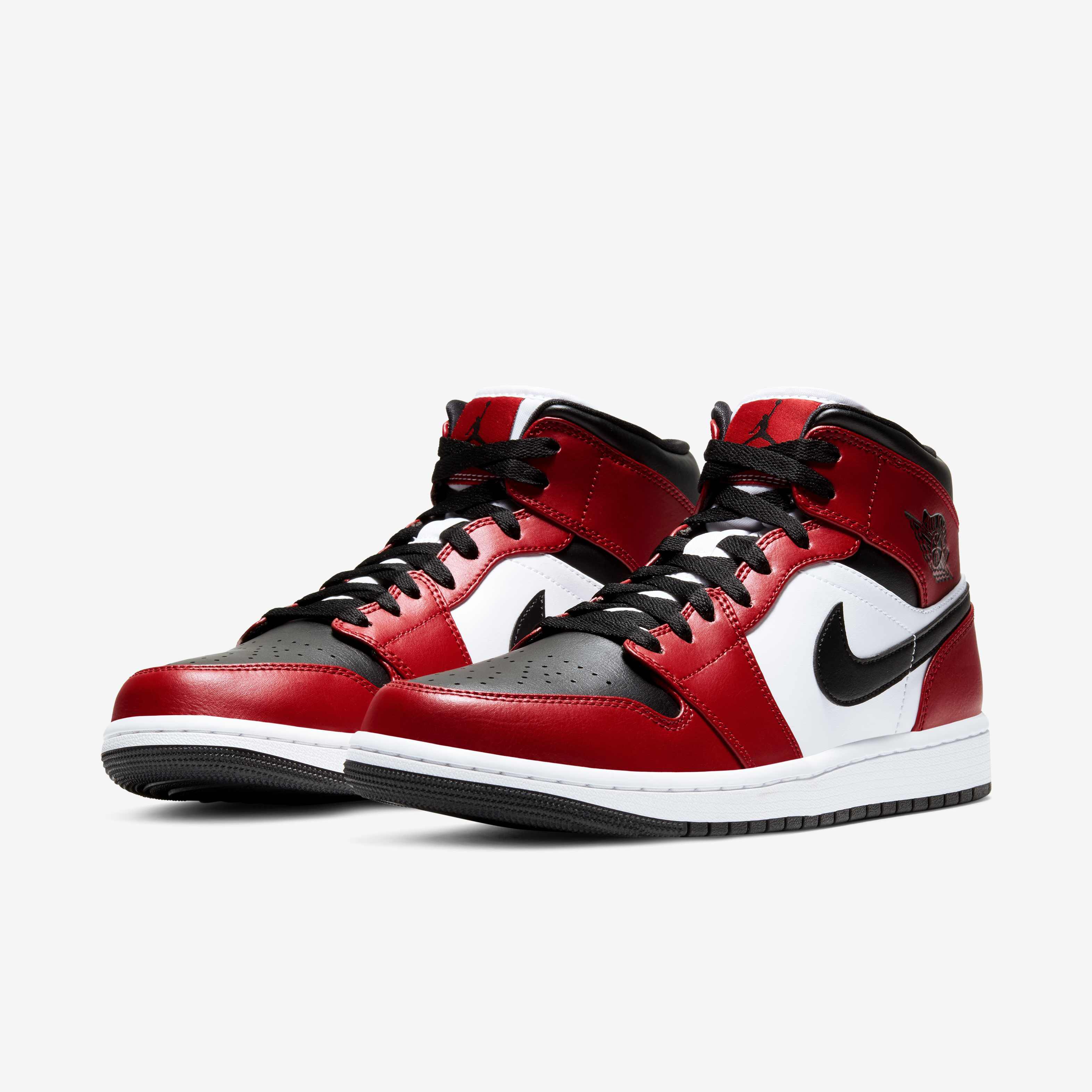 Air Jordan 1 Mid image number 4