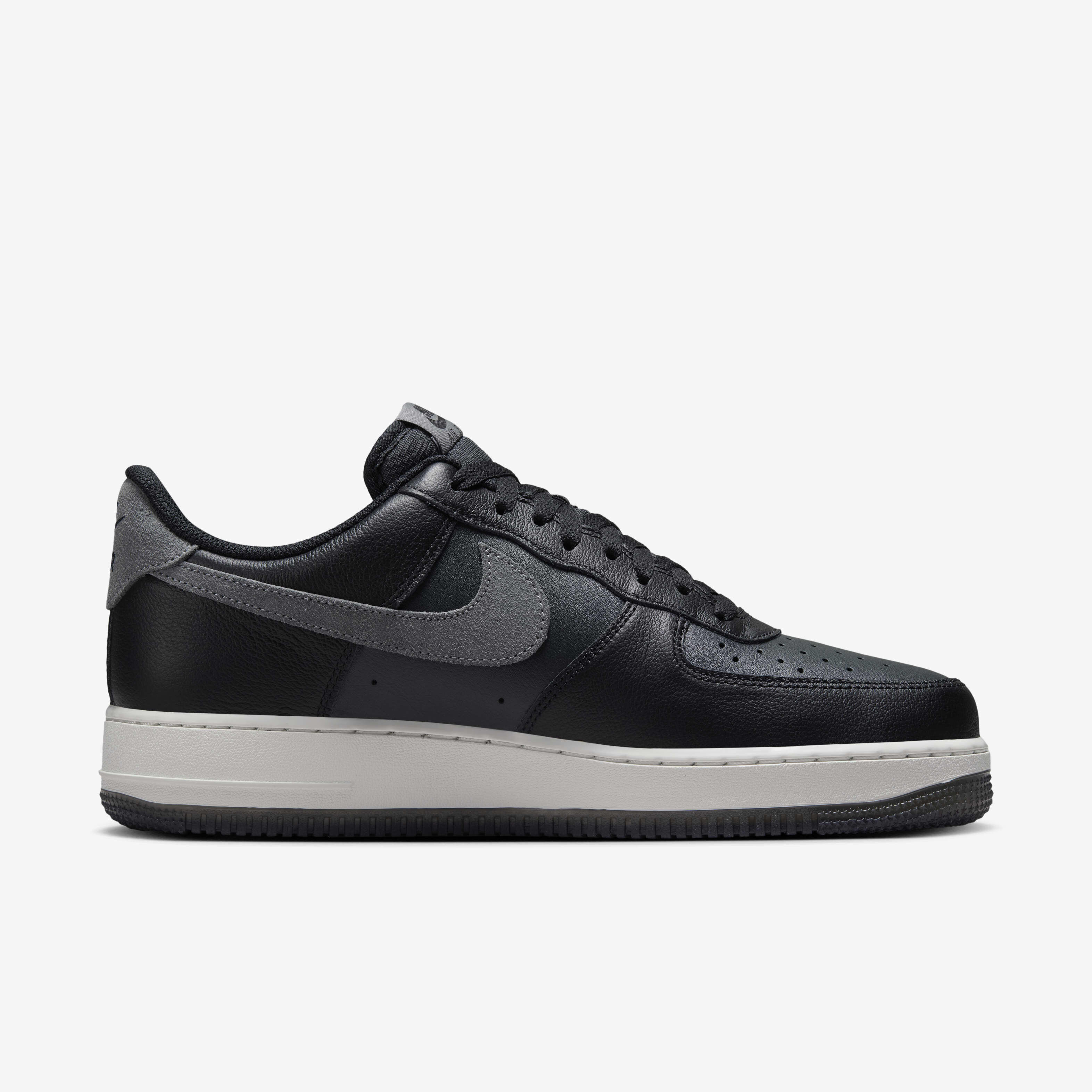 Buy Nike Air Force 1 07 LV8 Men s Shoes Nike Qatar Official