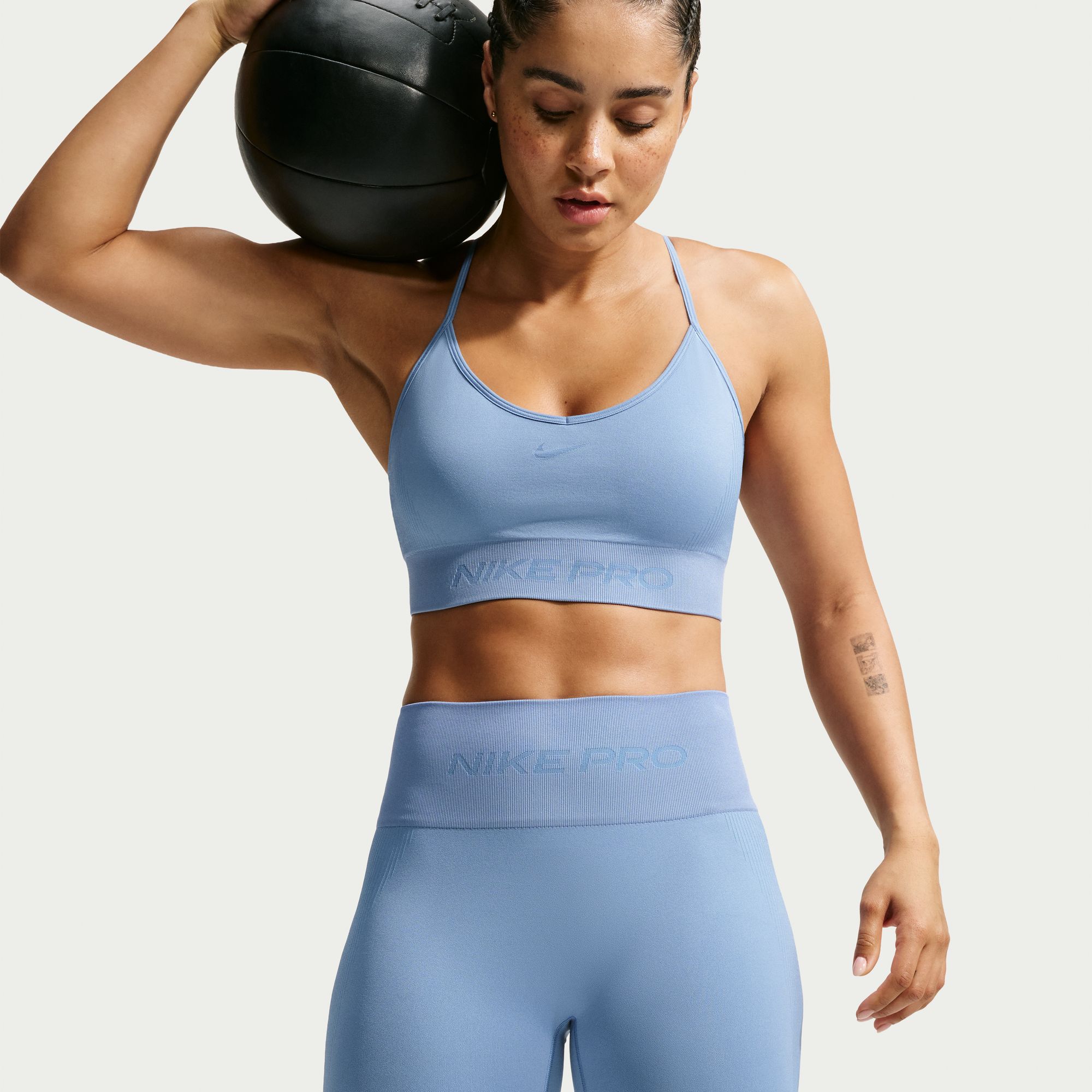 Nike Pro Seamless image number 2