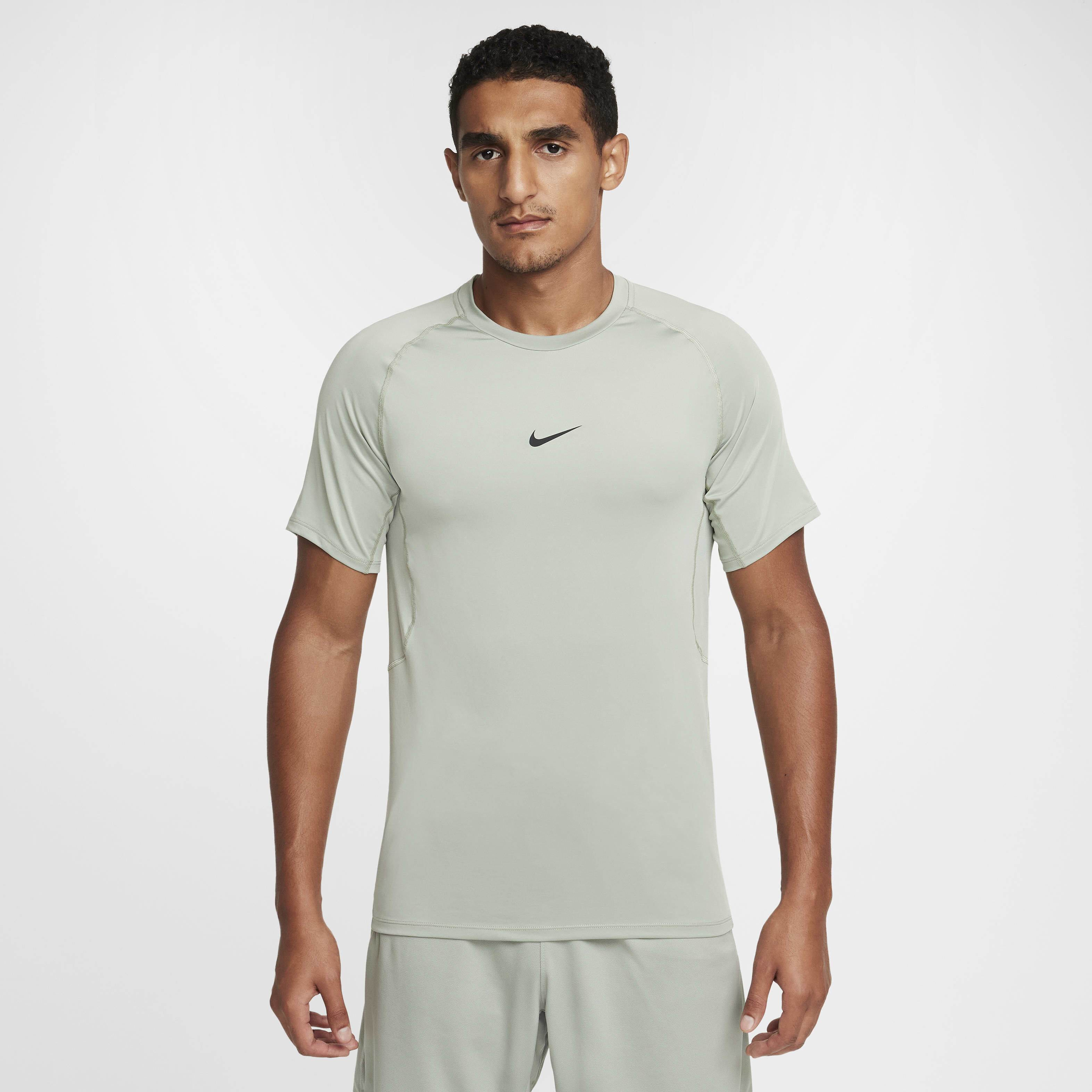 Nike Pro image number 0