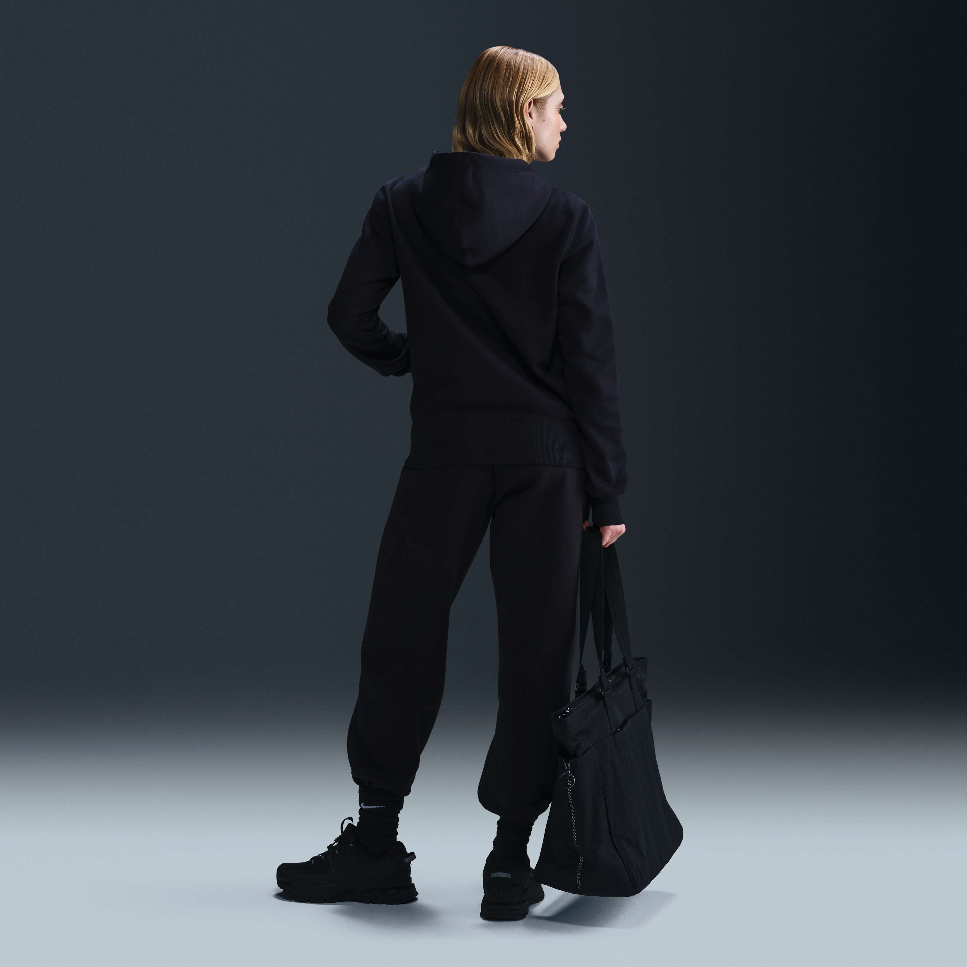 نايكي سبورتسوير فينيكس فليس image number 4