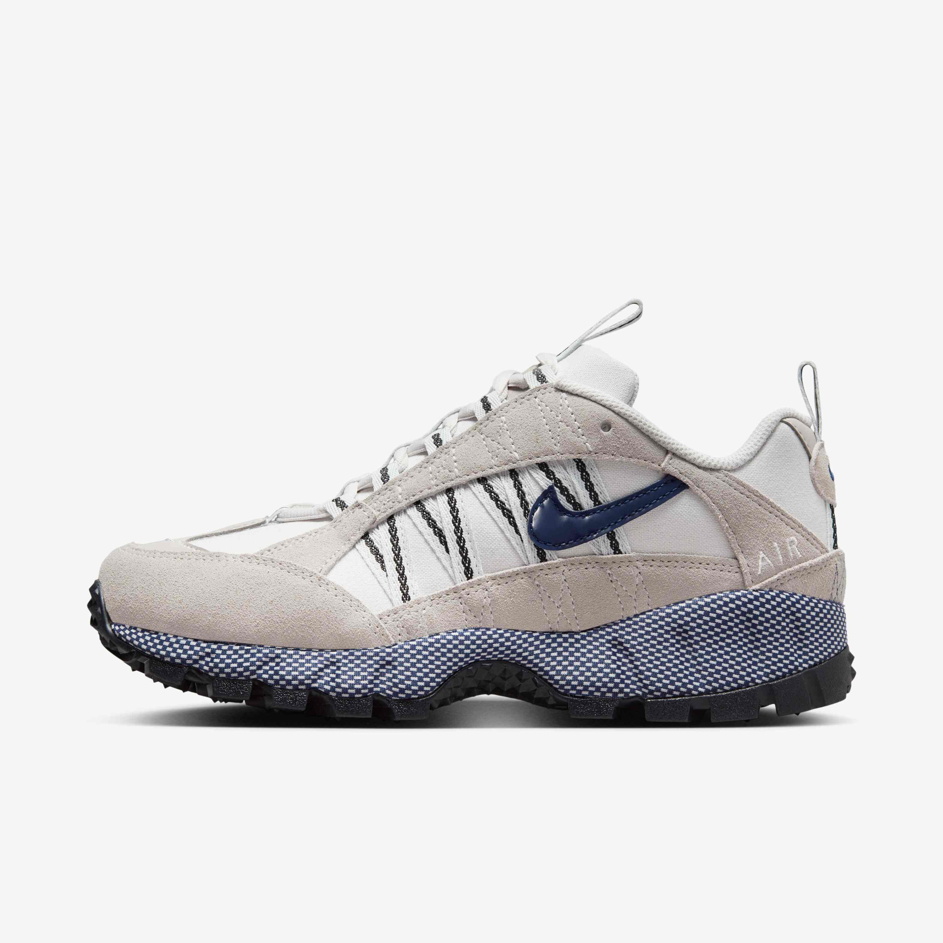 Nike humara sizing outlet