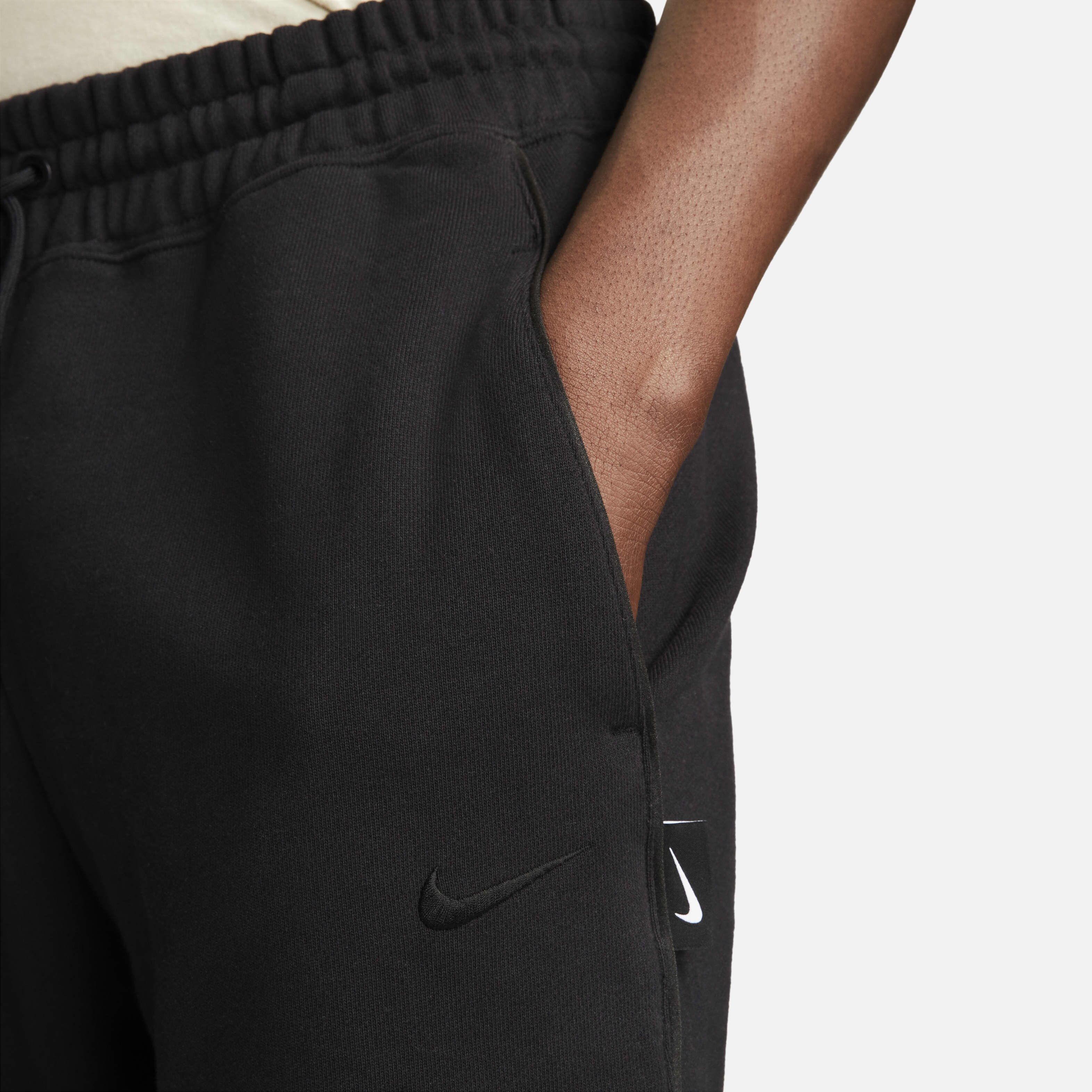 Buy Nike Swoosh Men s Fleece Trousers Nike Qatar Official