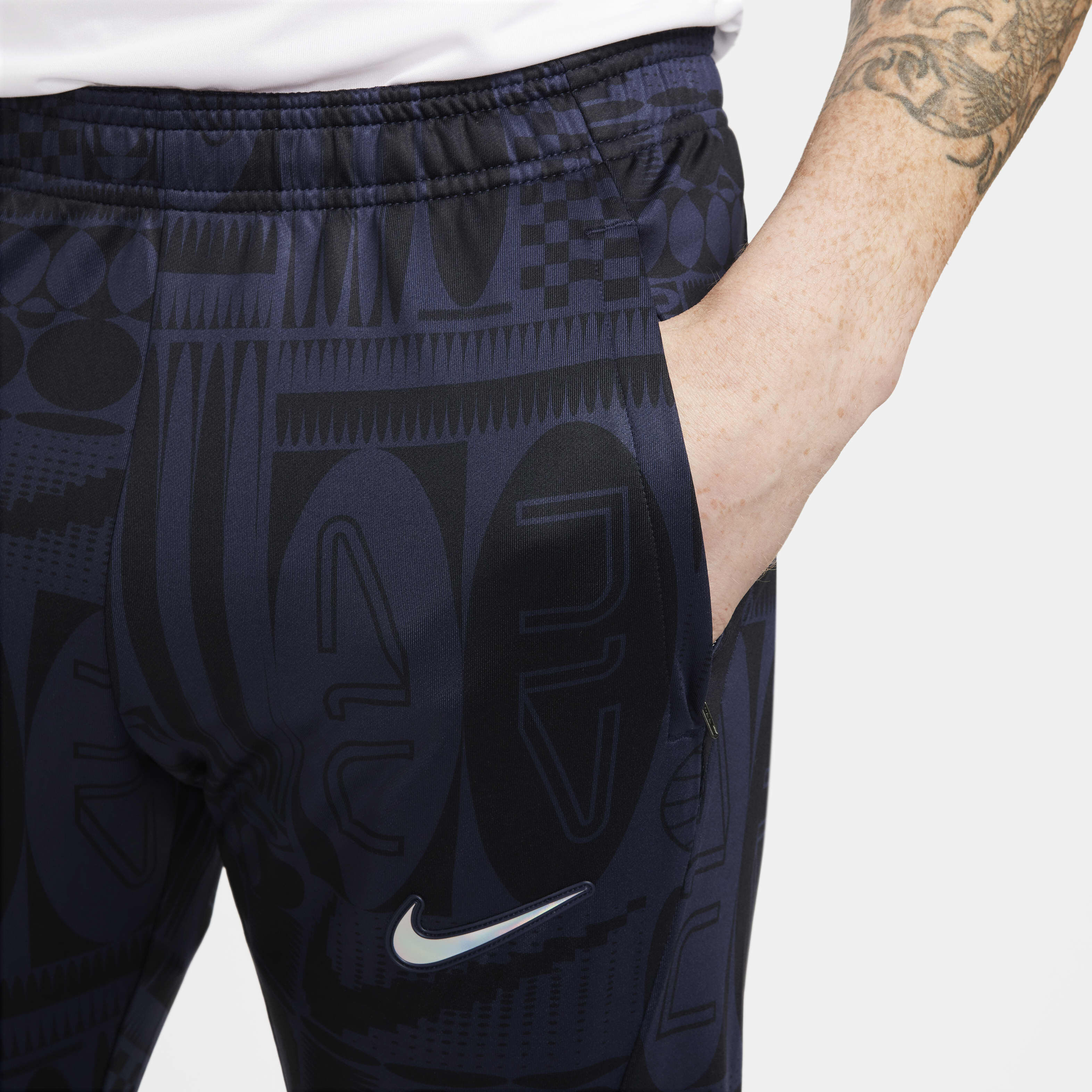 توتنهام هوتسبير سترايك image number 4