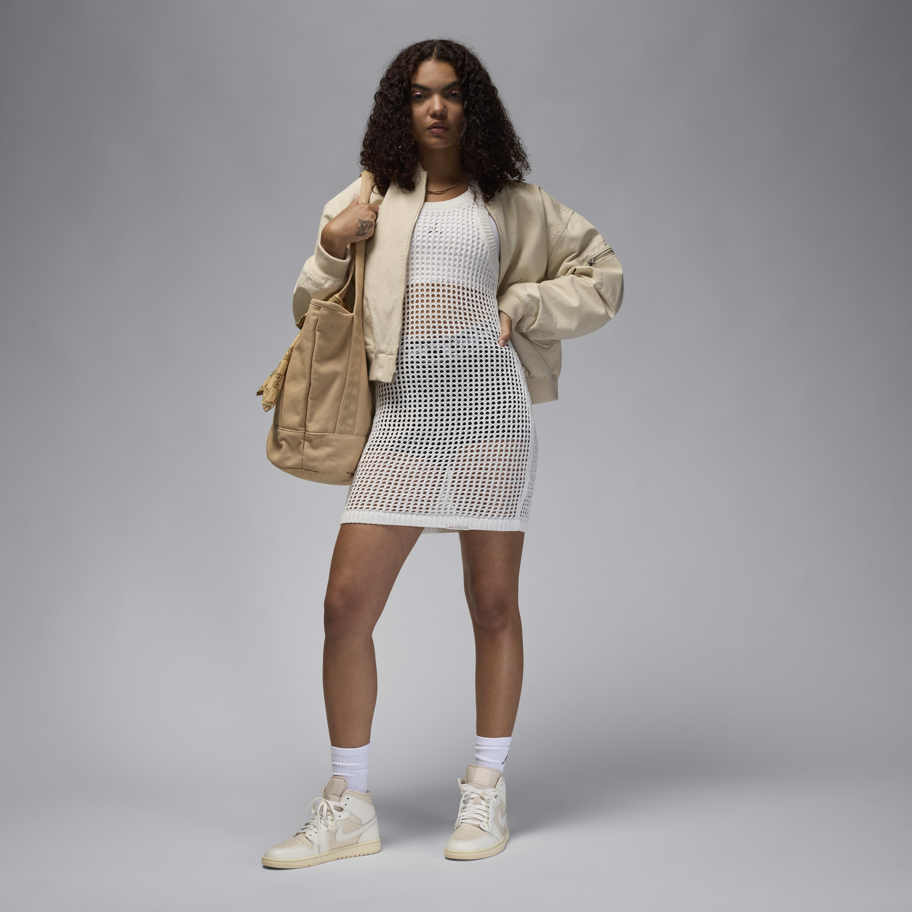 Air Jordan 1 Mid image number 8