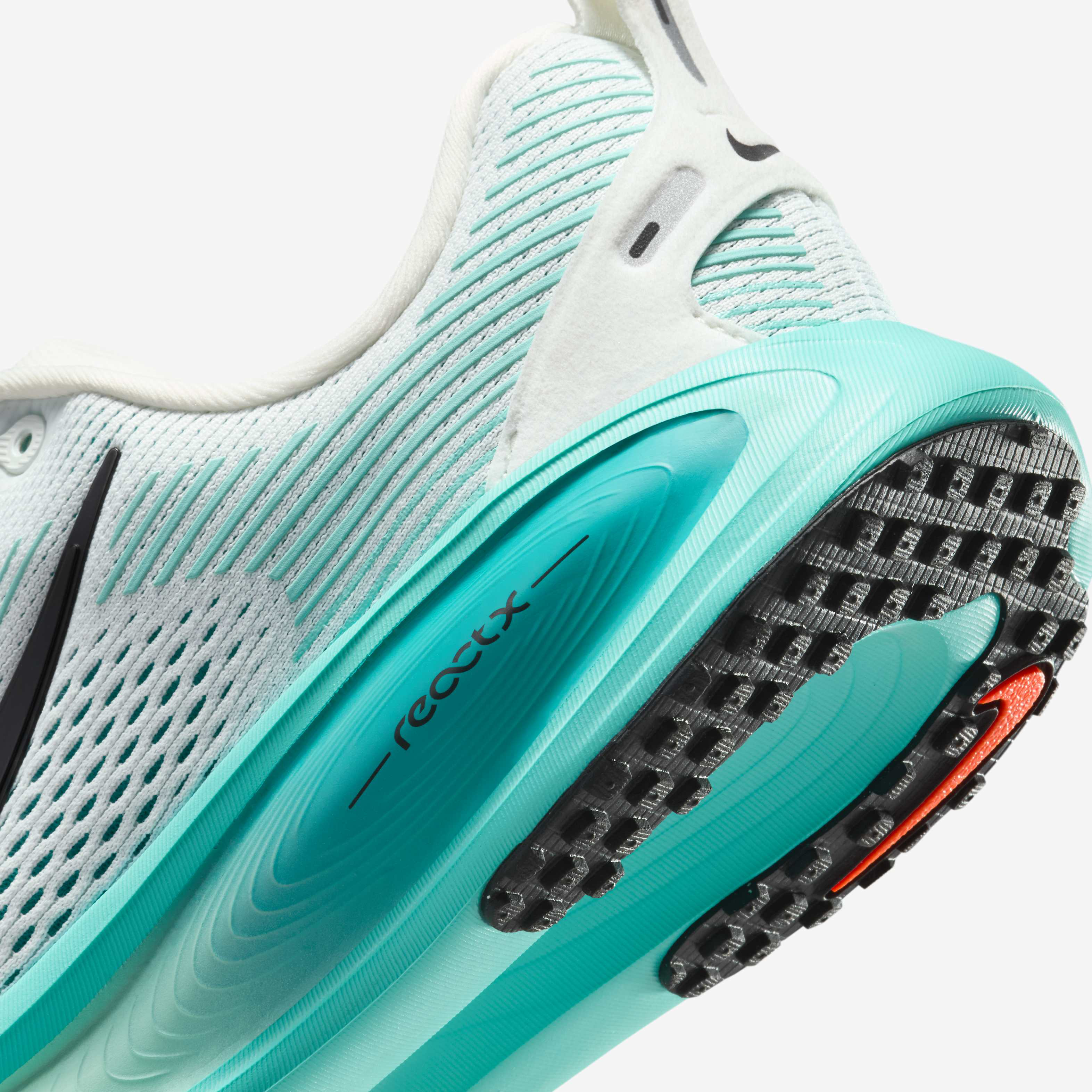 Nike Vomero 18 image number 7