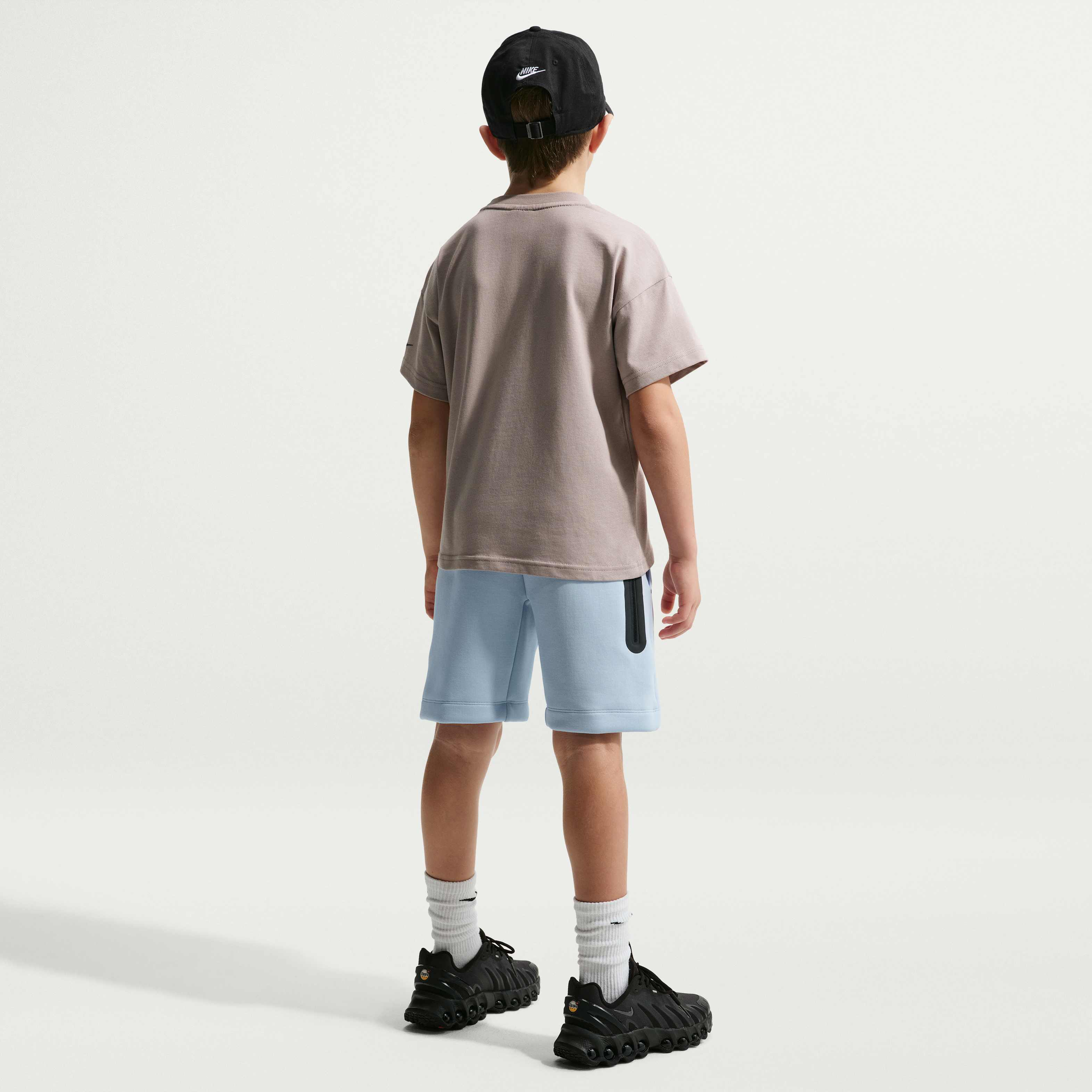 Nike Sportswear Tech Fleece image number 4
