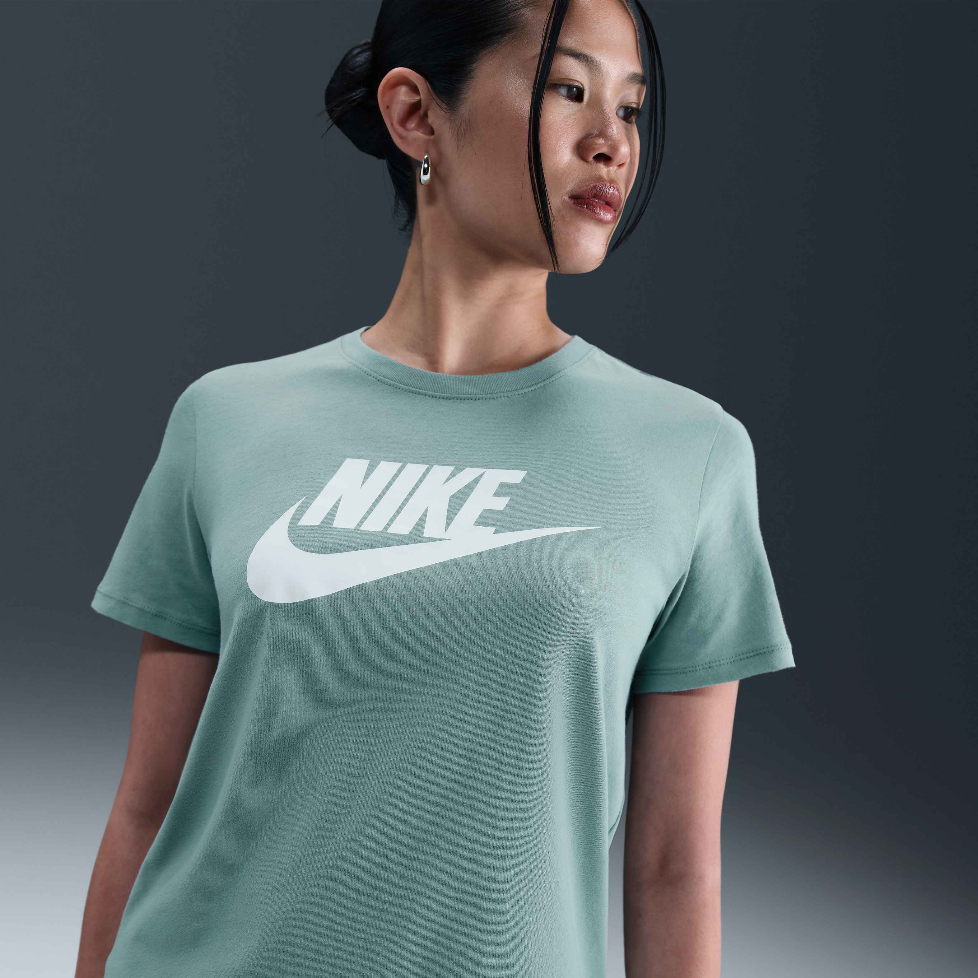 Nike Sportswear Essentials image number 0