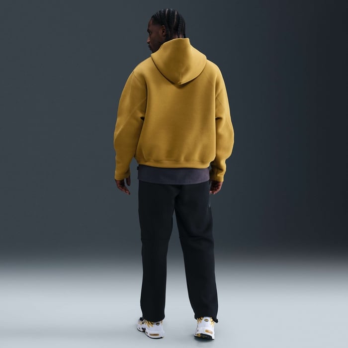 Nike Tech image number 3 Nike Tech image number 3