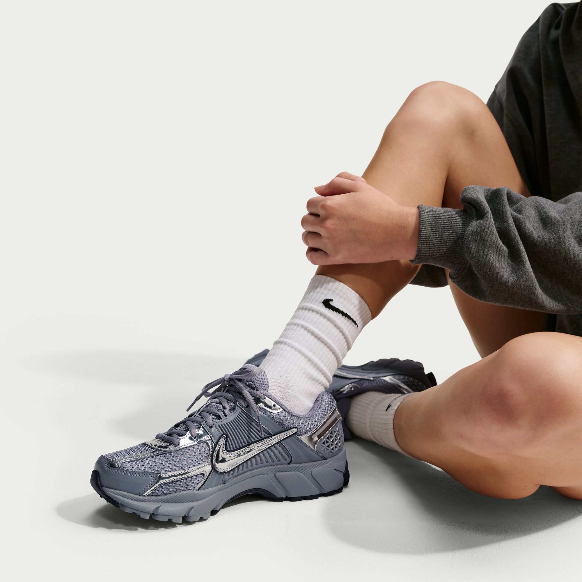 Nike Zoom Vomero 5 image number 4