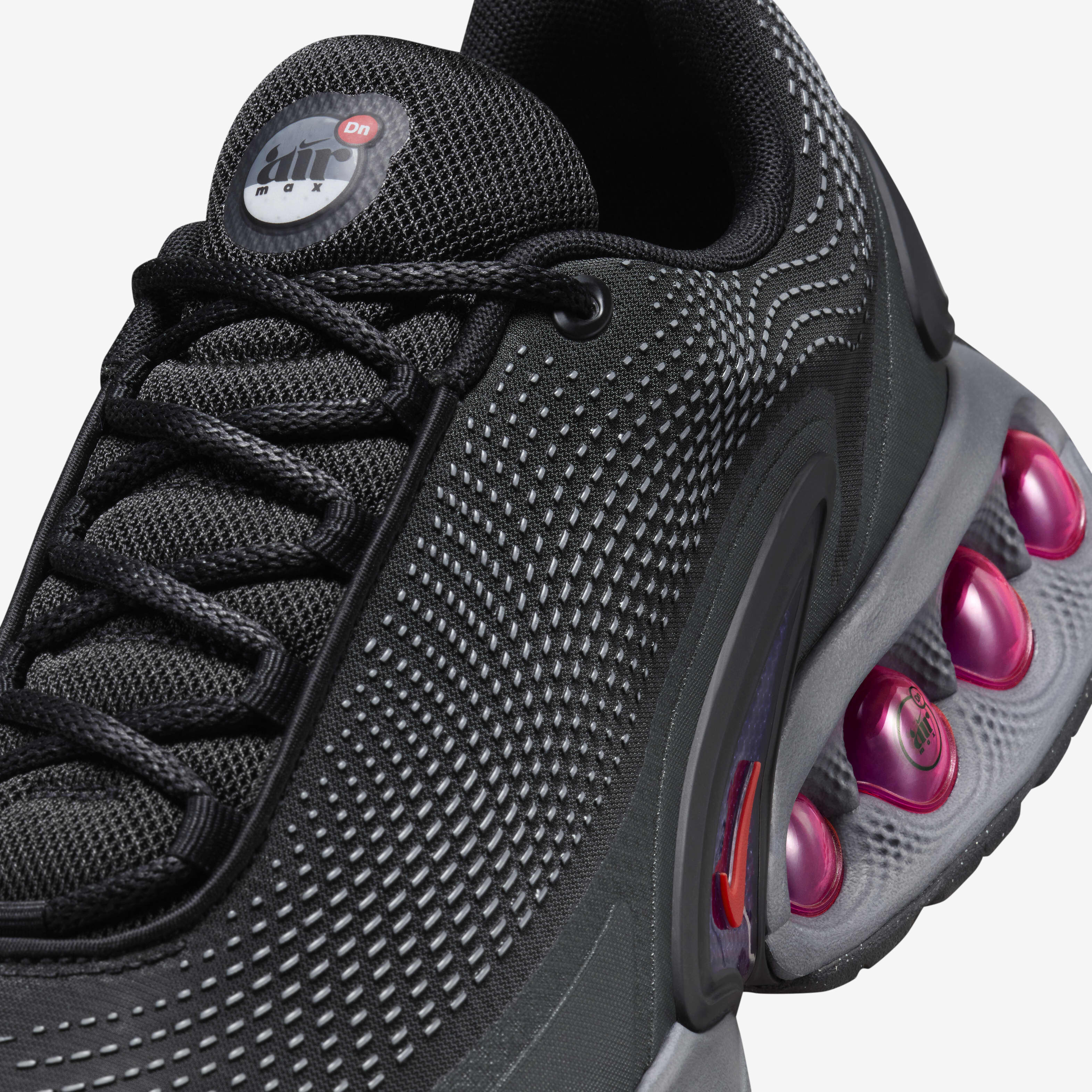 靴 Nike Air Max DN Black/llic Dark Grey Nike Sportswear AIR MAX DN - Trainers - black/metallic dark