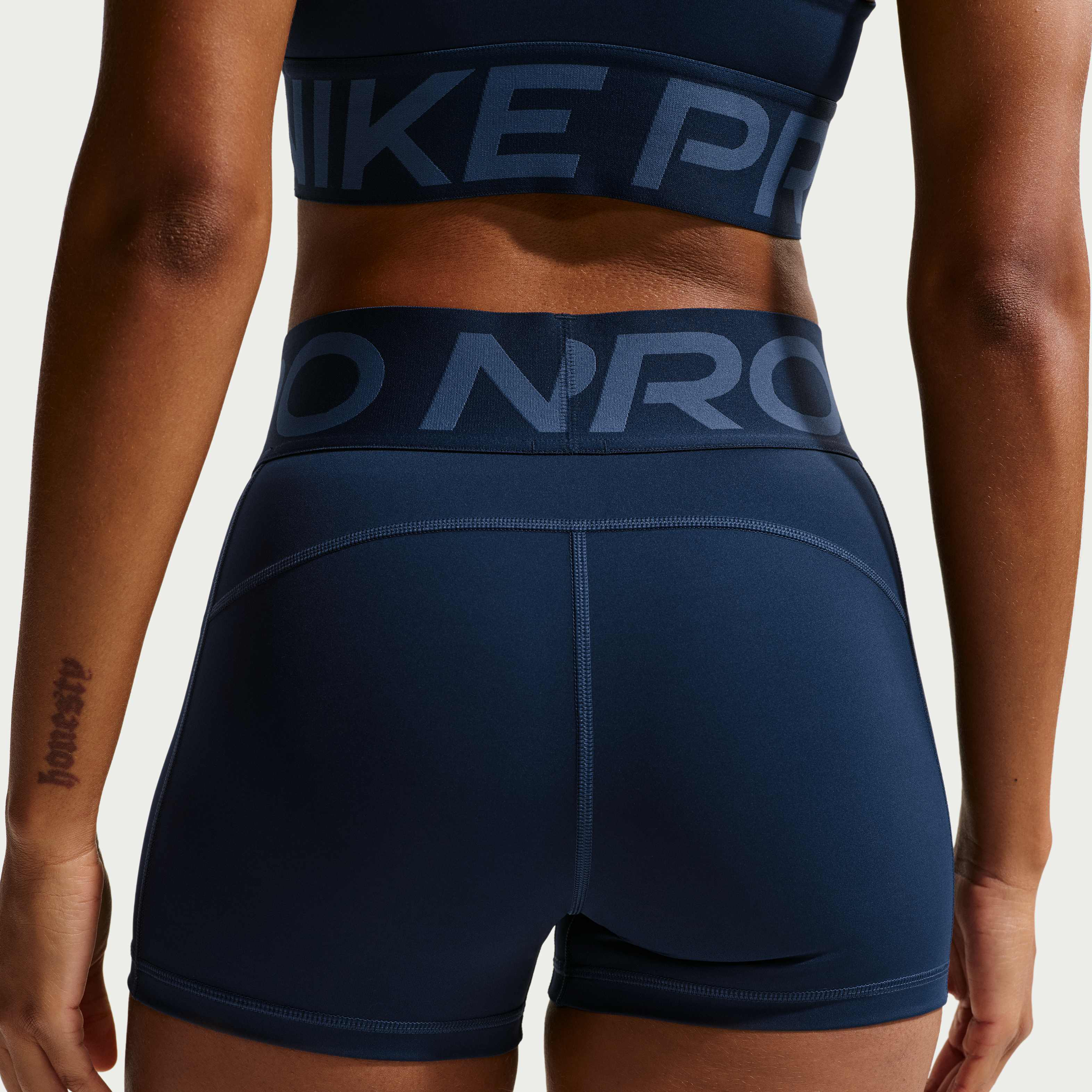 Nike Pro Sculpt image number 2