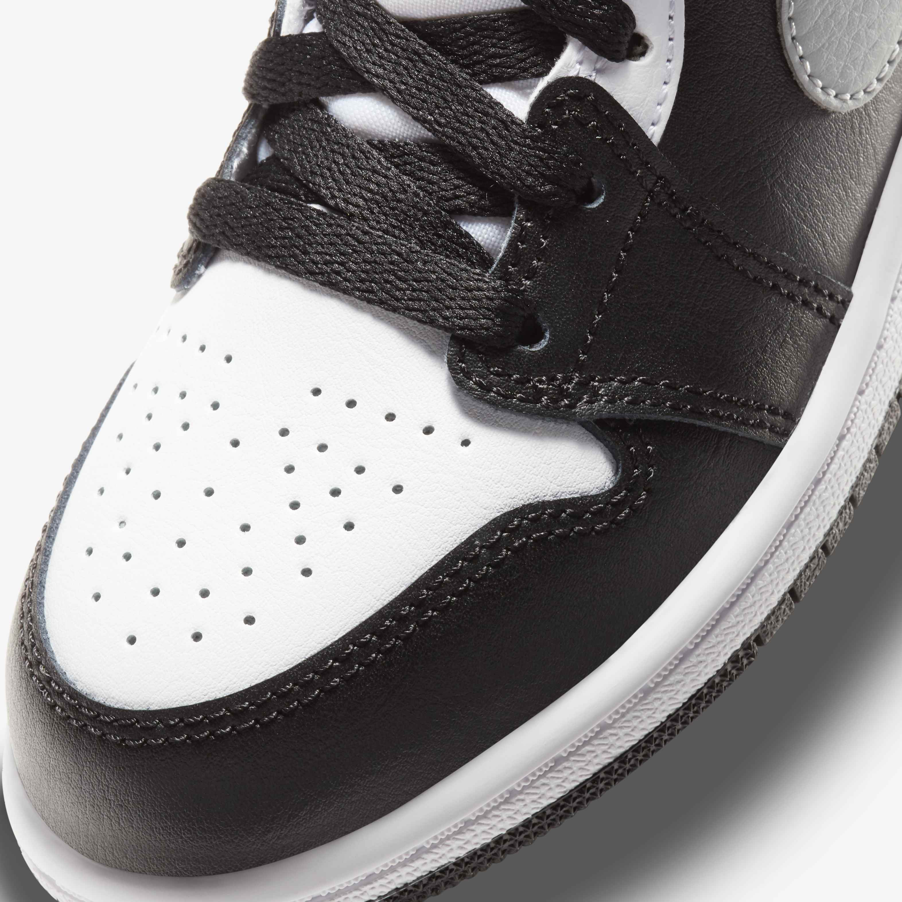 Jordan 1 Mid image number 6