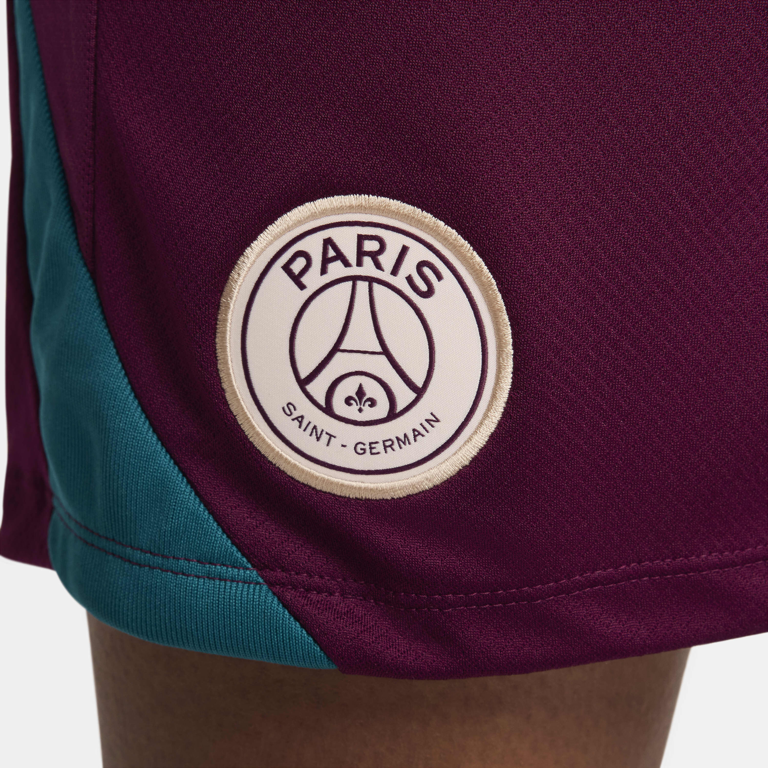 Paris Saint-Germain Strike image number 4