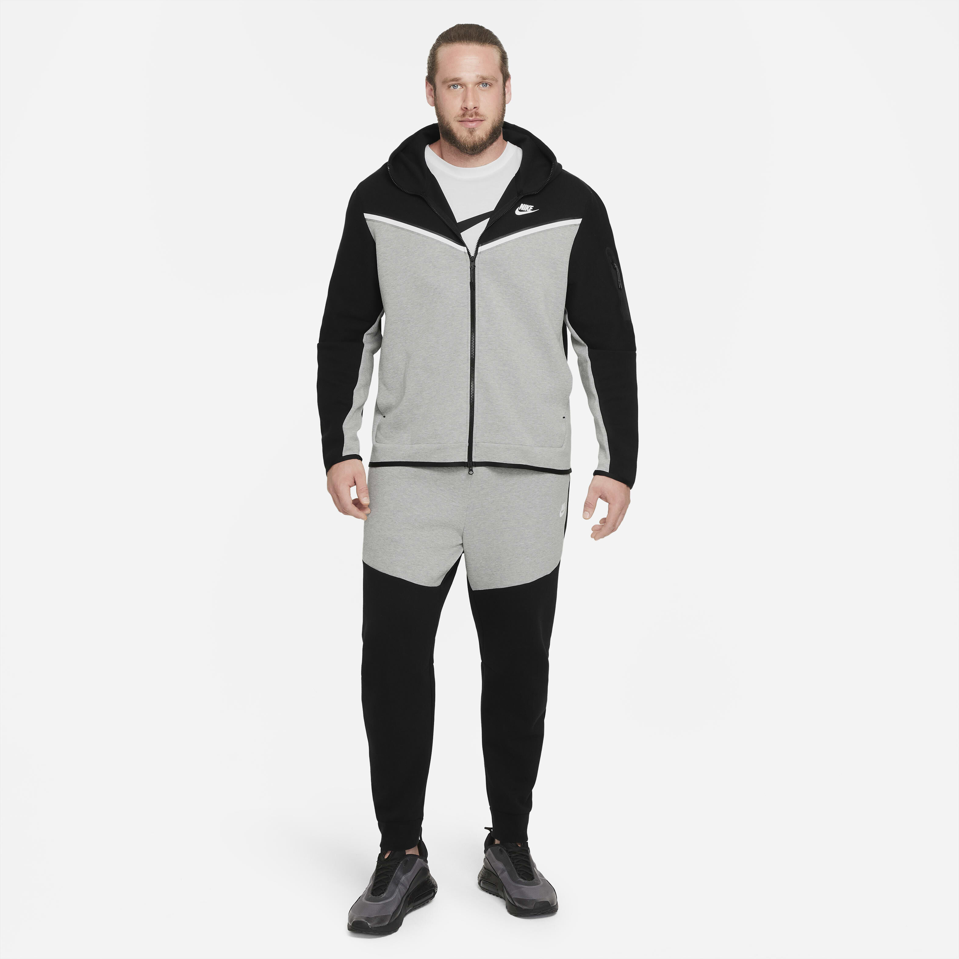 Nike Sportswear Tech Fleece image number 14