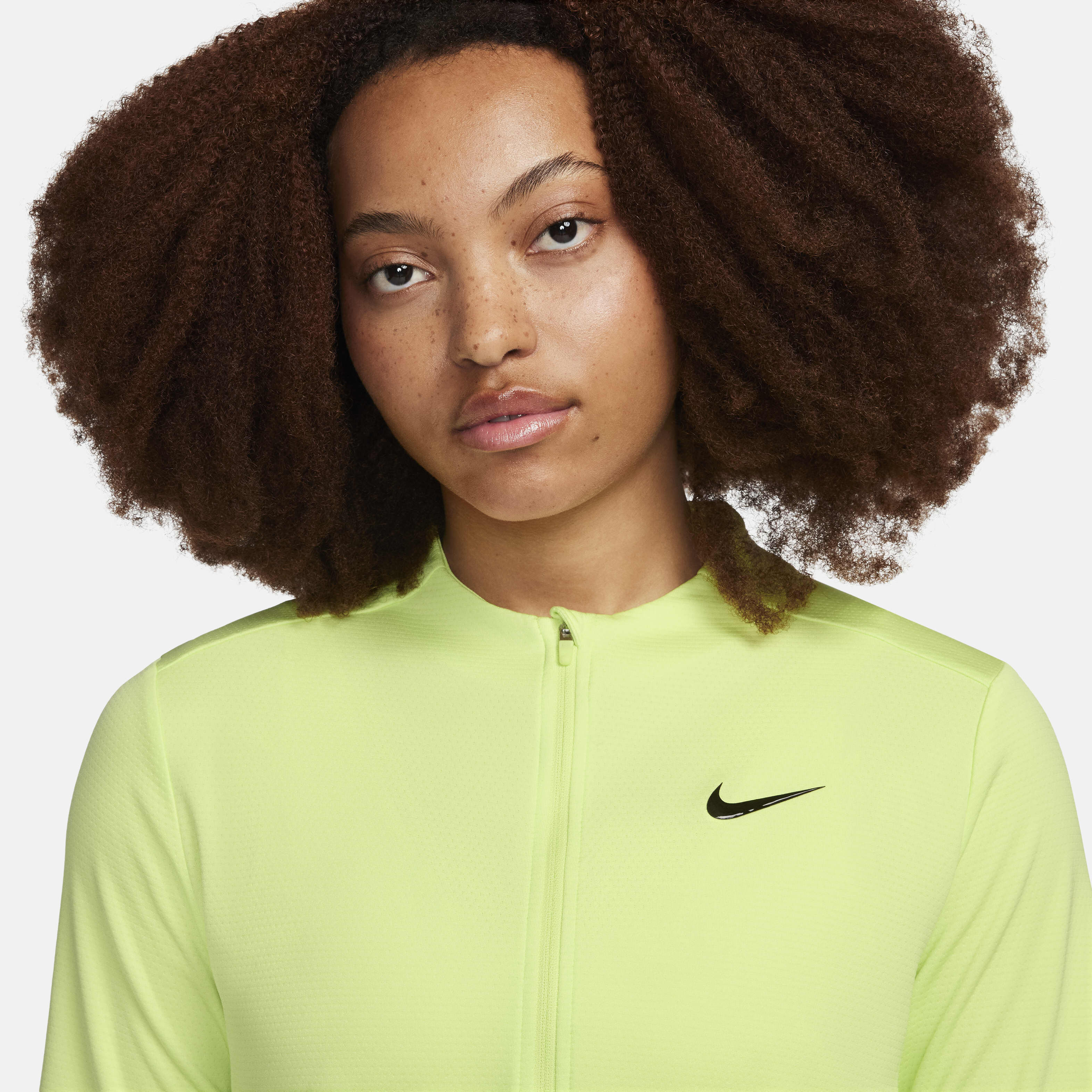 Nike Advantage image number 2