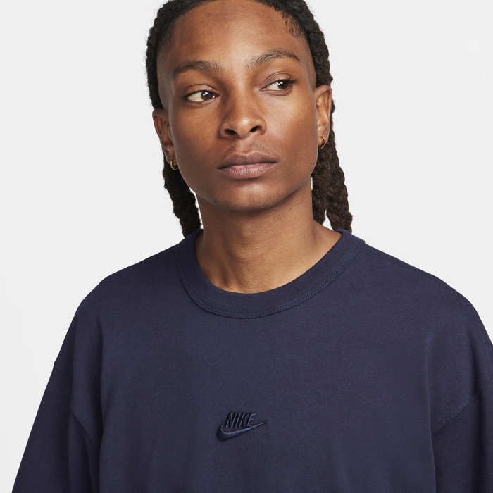 Nike Sportswear Premium Essentials image number 2 Nike Sportswear Premium Essentials image number 2