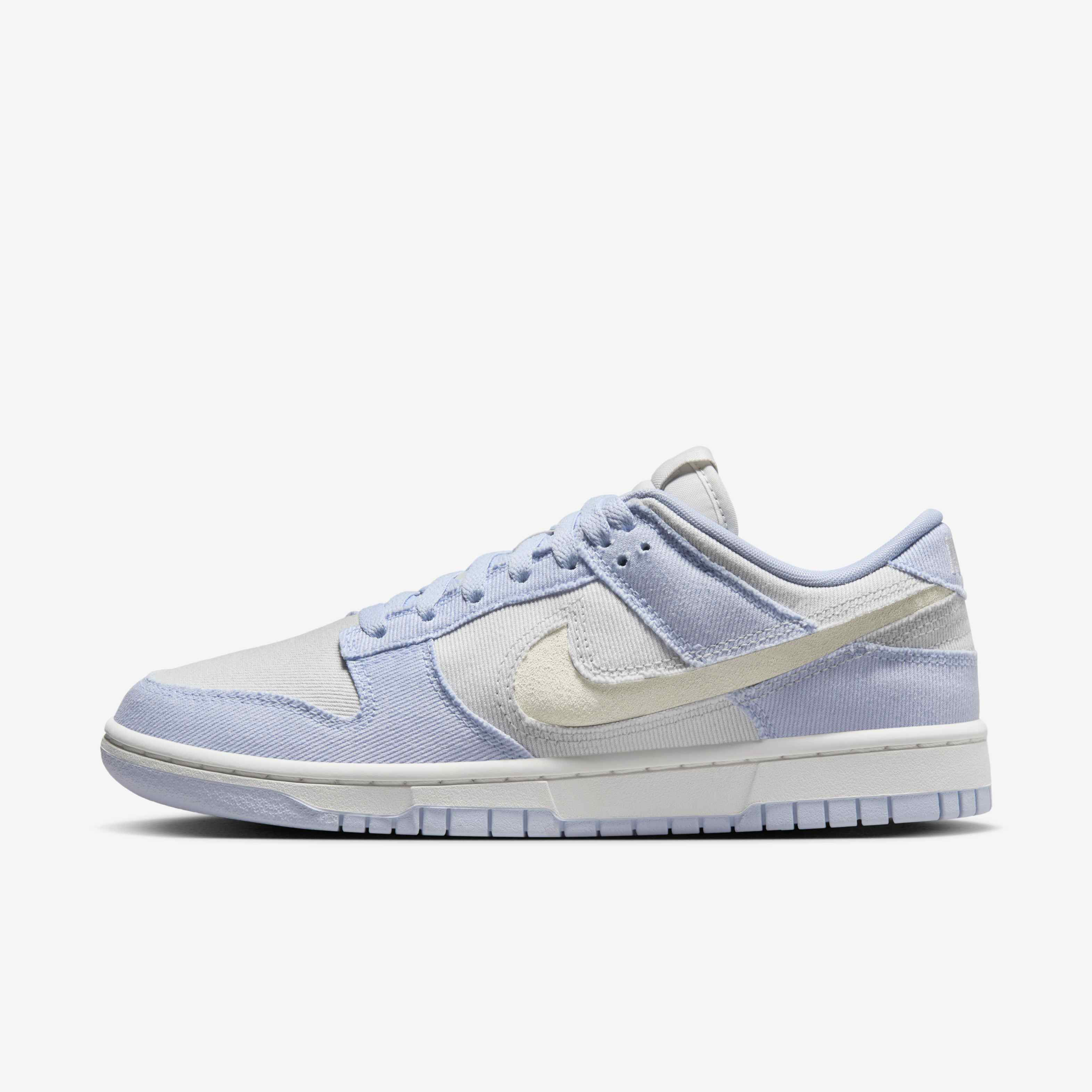 新品未使用　NIKE Wmns Dunk Low PRM Nike Dunk Low Women's Shoes. Nike JP