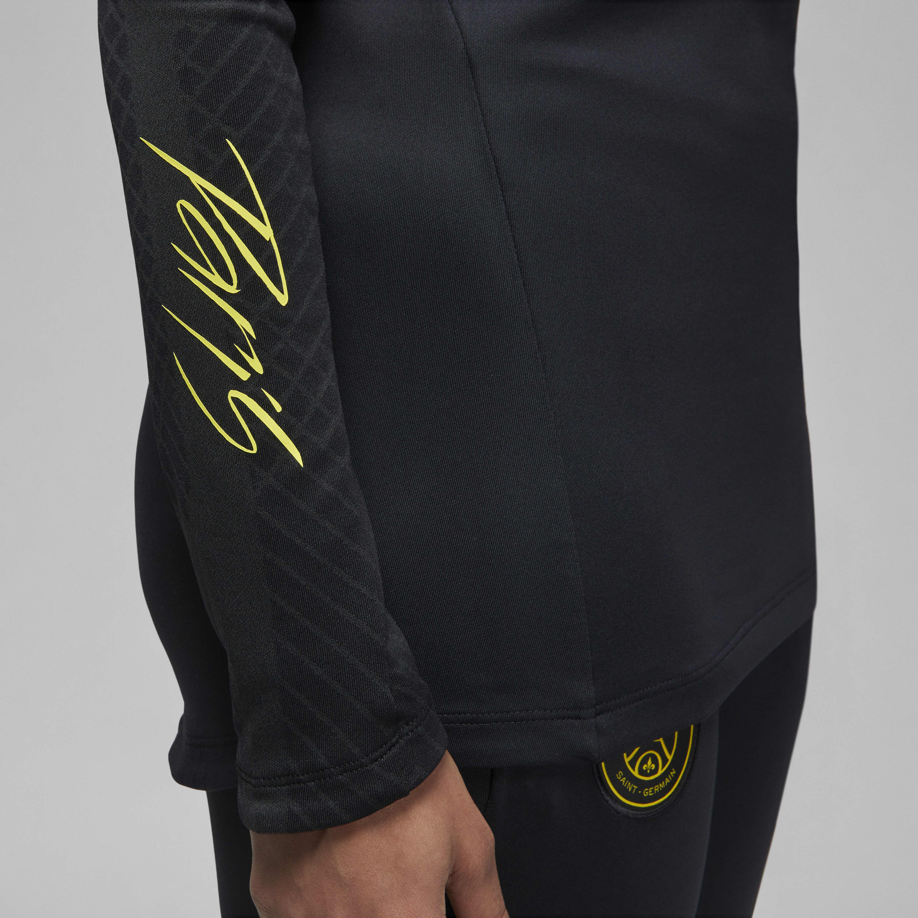 Paris Saint-Germain Strike image number 5