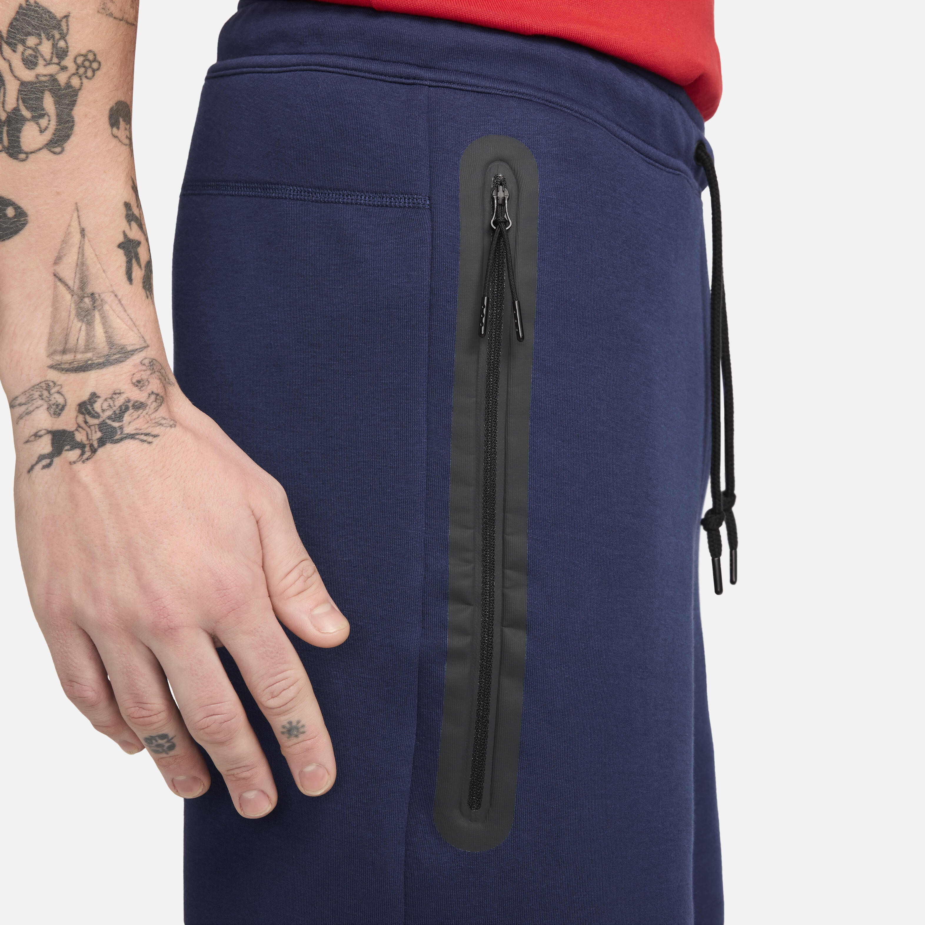 Paris Saint-Germain Tech Fleece image number 4