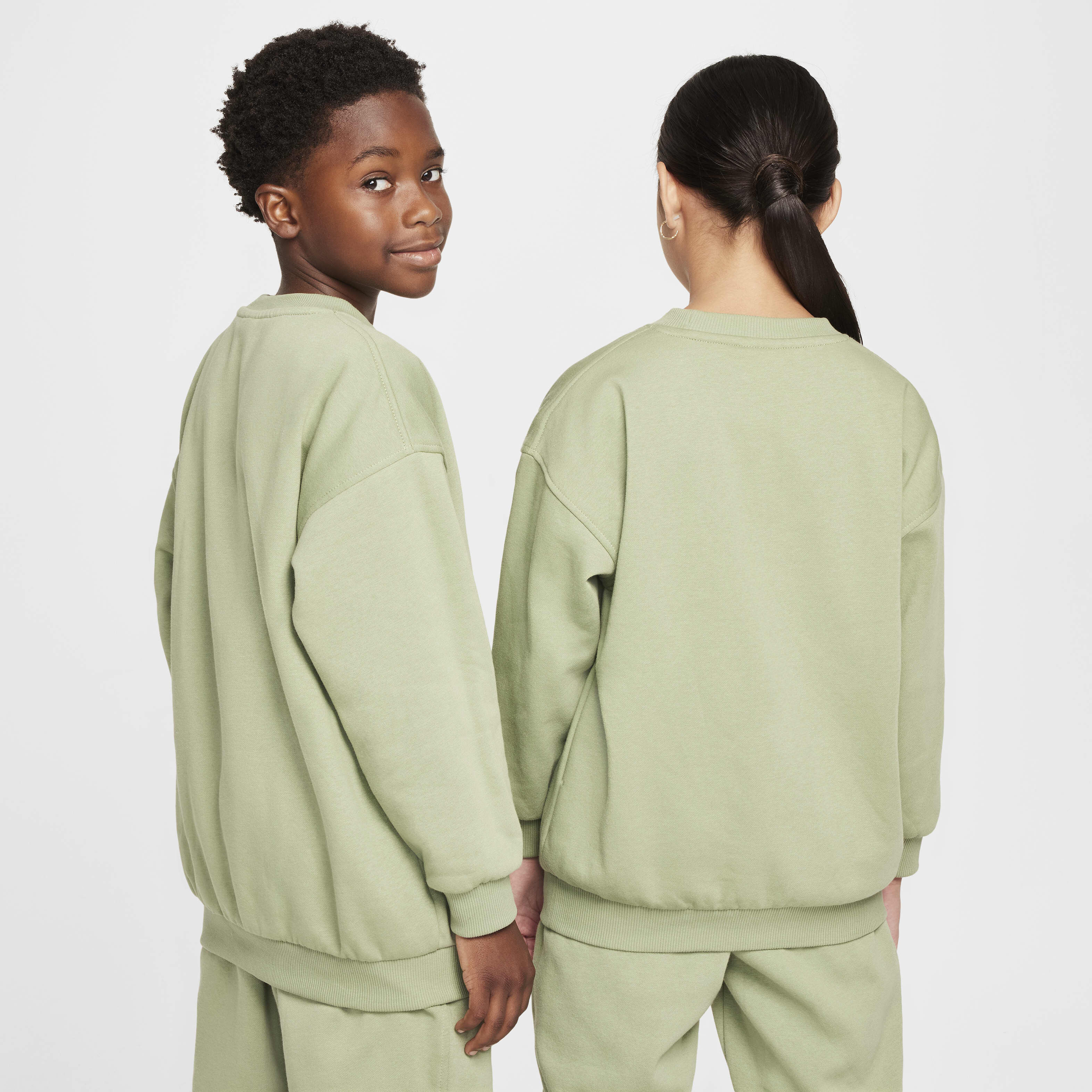 نايكي سبورتسوير كلوب فليس image number 1