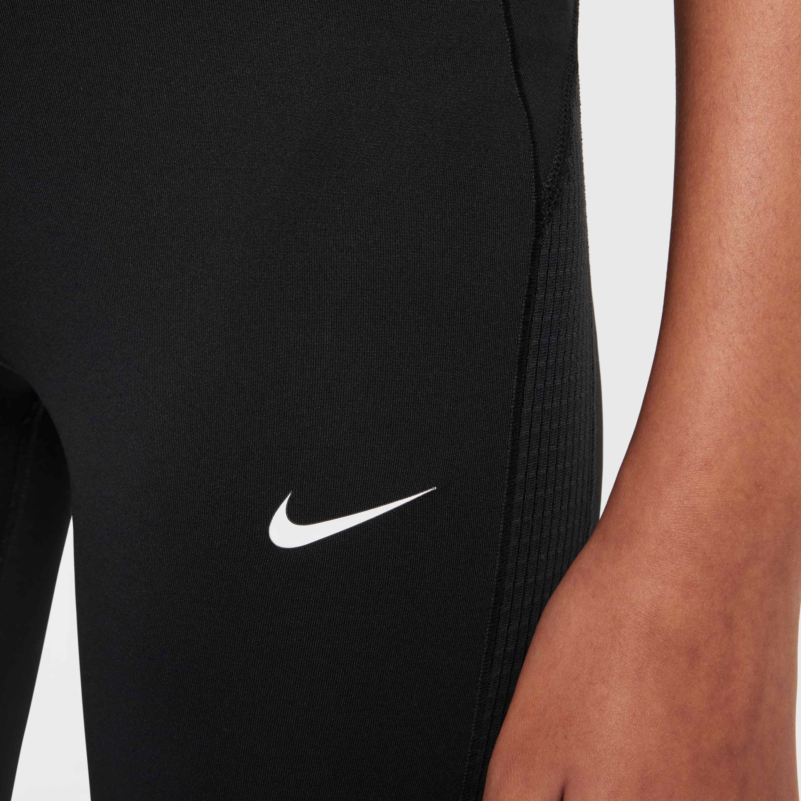 Nike Pro image number 4