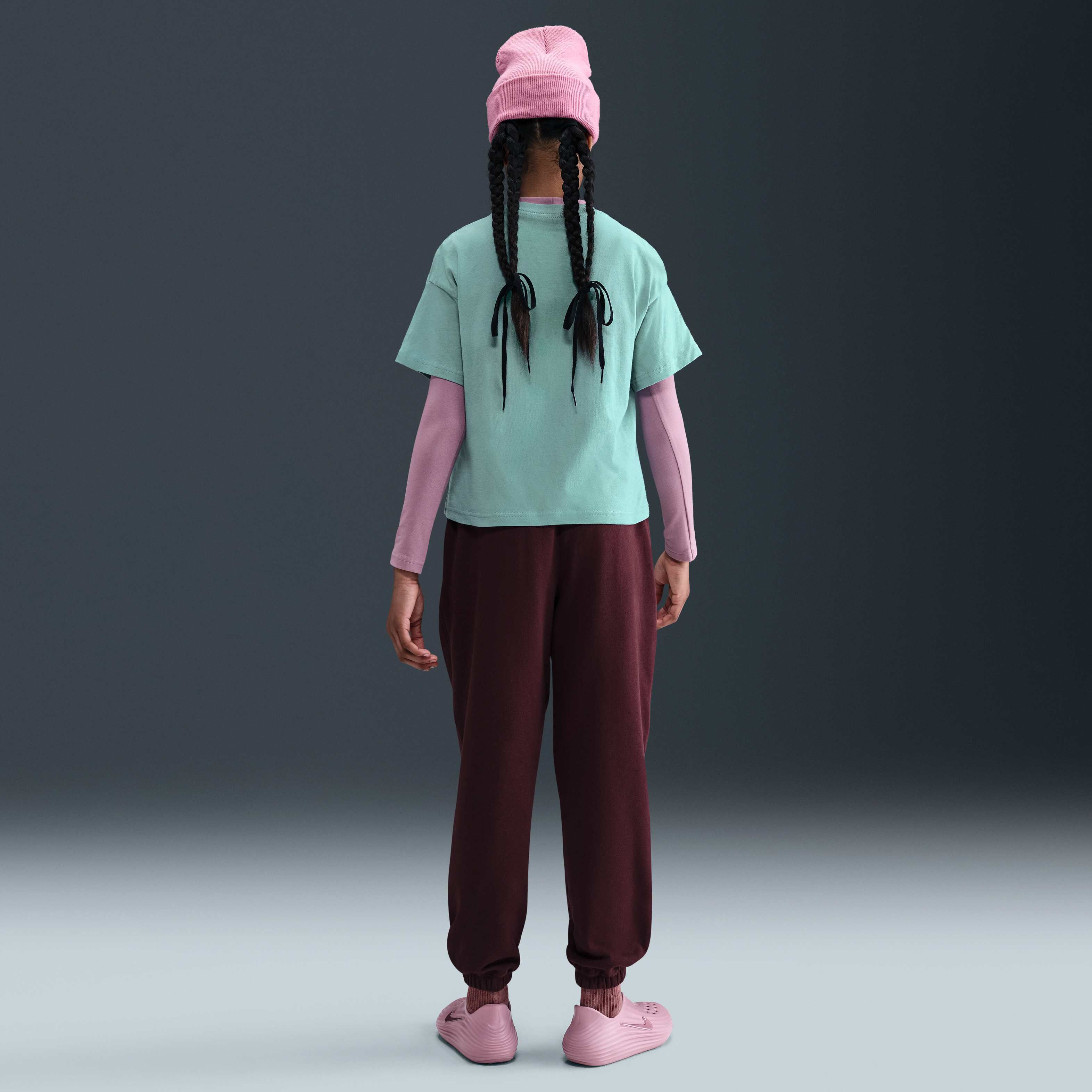 Nike Sportswear Essential image number 4