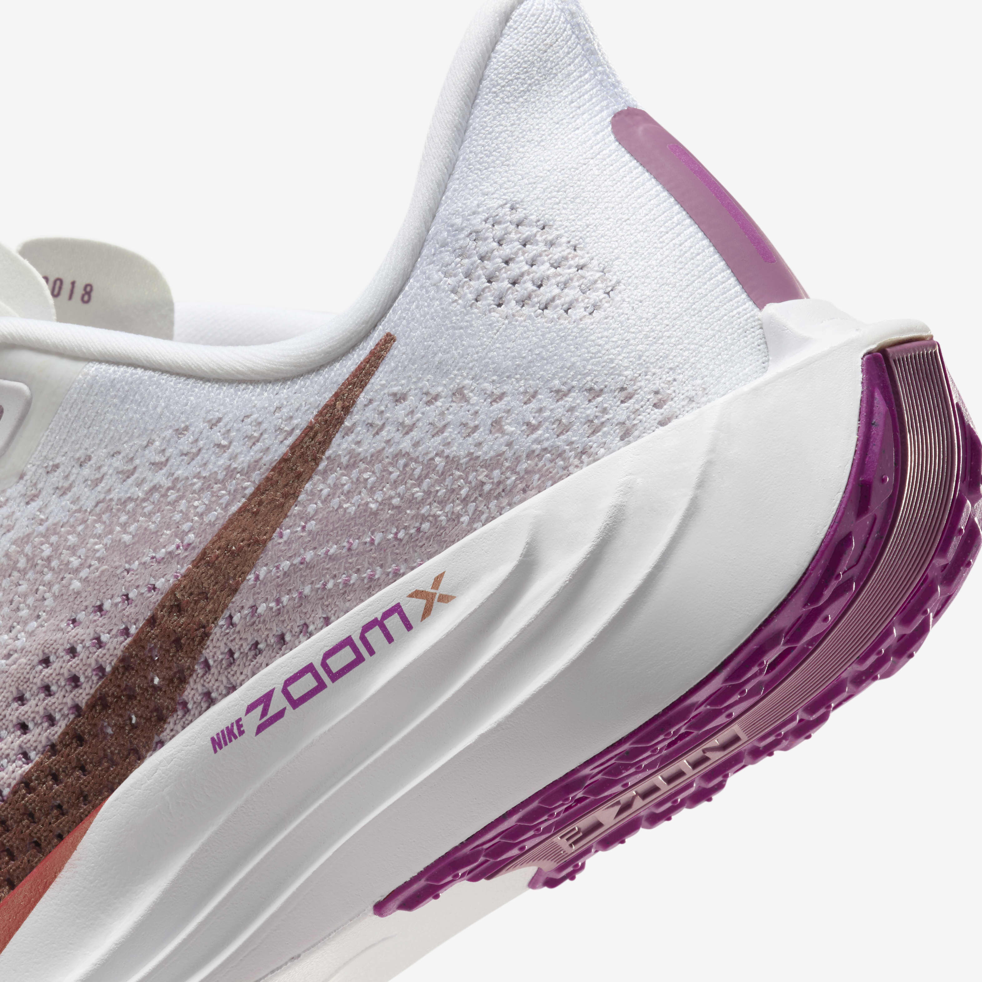 Nike Pegasus Plus image number 7