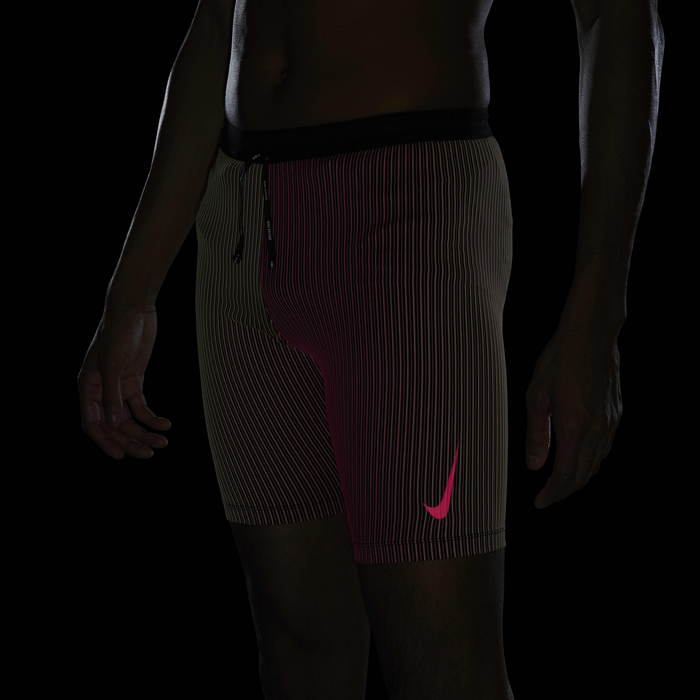 Nike Dri-FIT ADV AeroSwift image number 9 Nike Dri-FIT ADV AeroSwift image number 9
