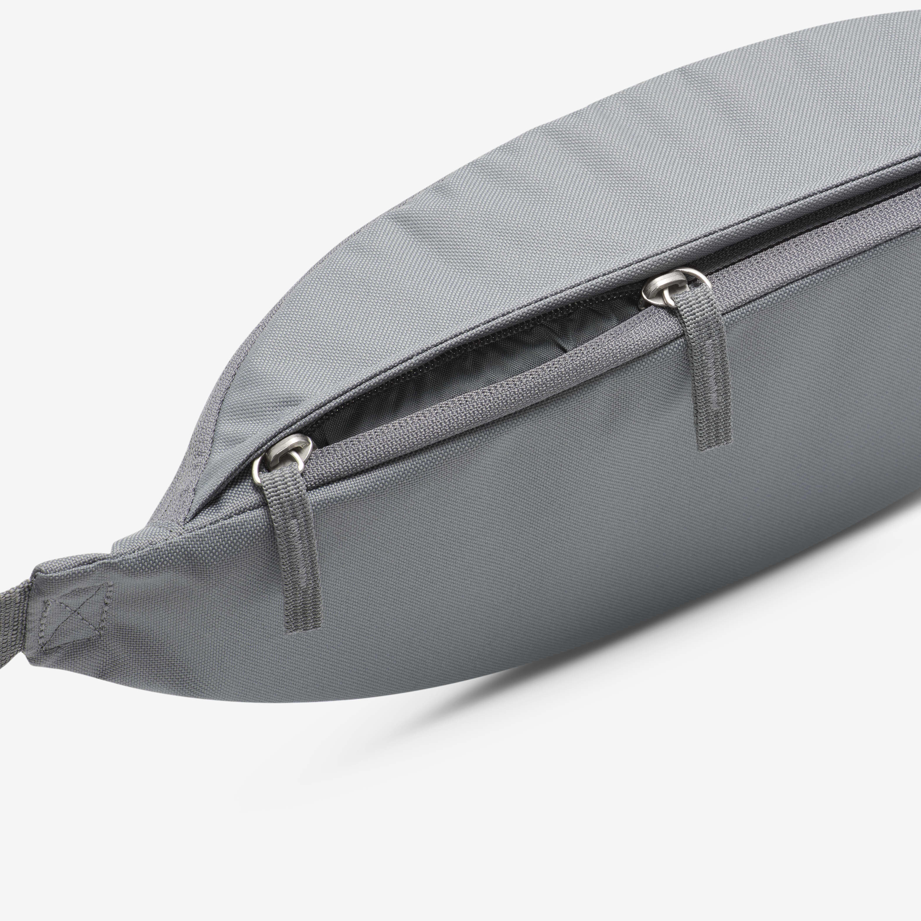 Nike Heritage image number 5