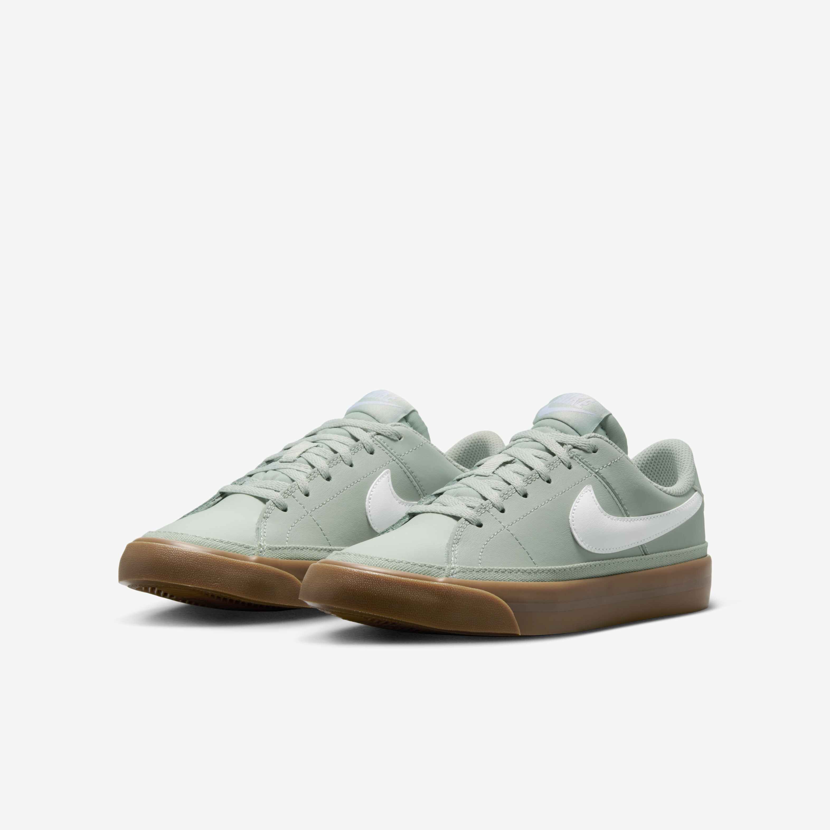 NikeCourt Legacy image number 4